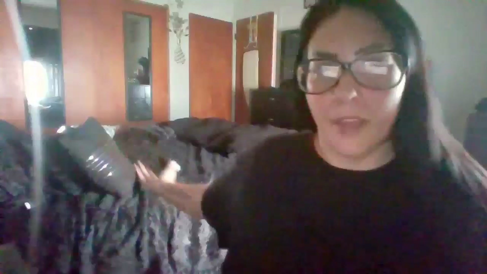 Gallery image thumbnail from AngelMarie77's myfreecams stream on, 05/19/2024, 20:18 image 17 of 20