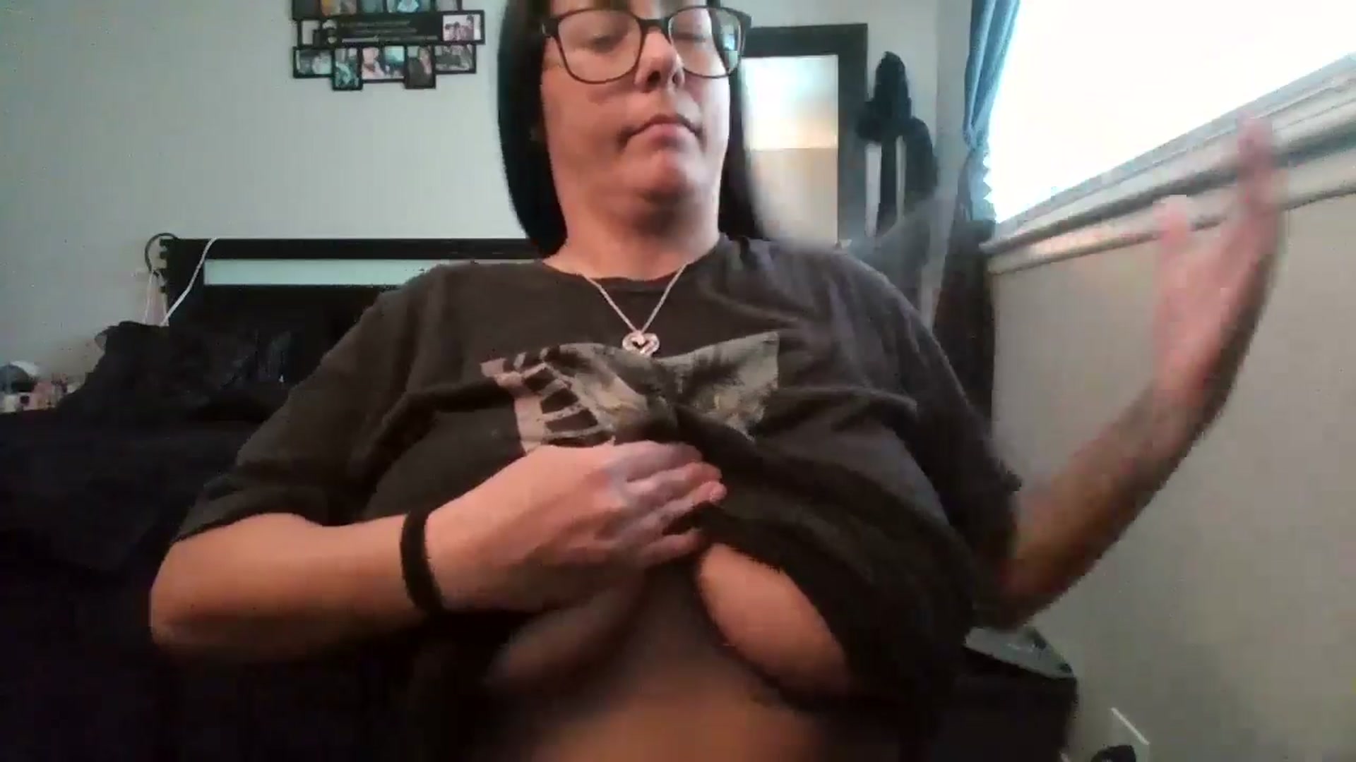 Gallery image thumbnail from AngelMarie77's myfreecams stream on, 03/24/2026, 15:26 image 10 of 20