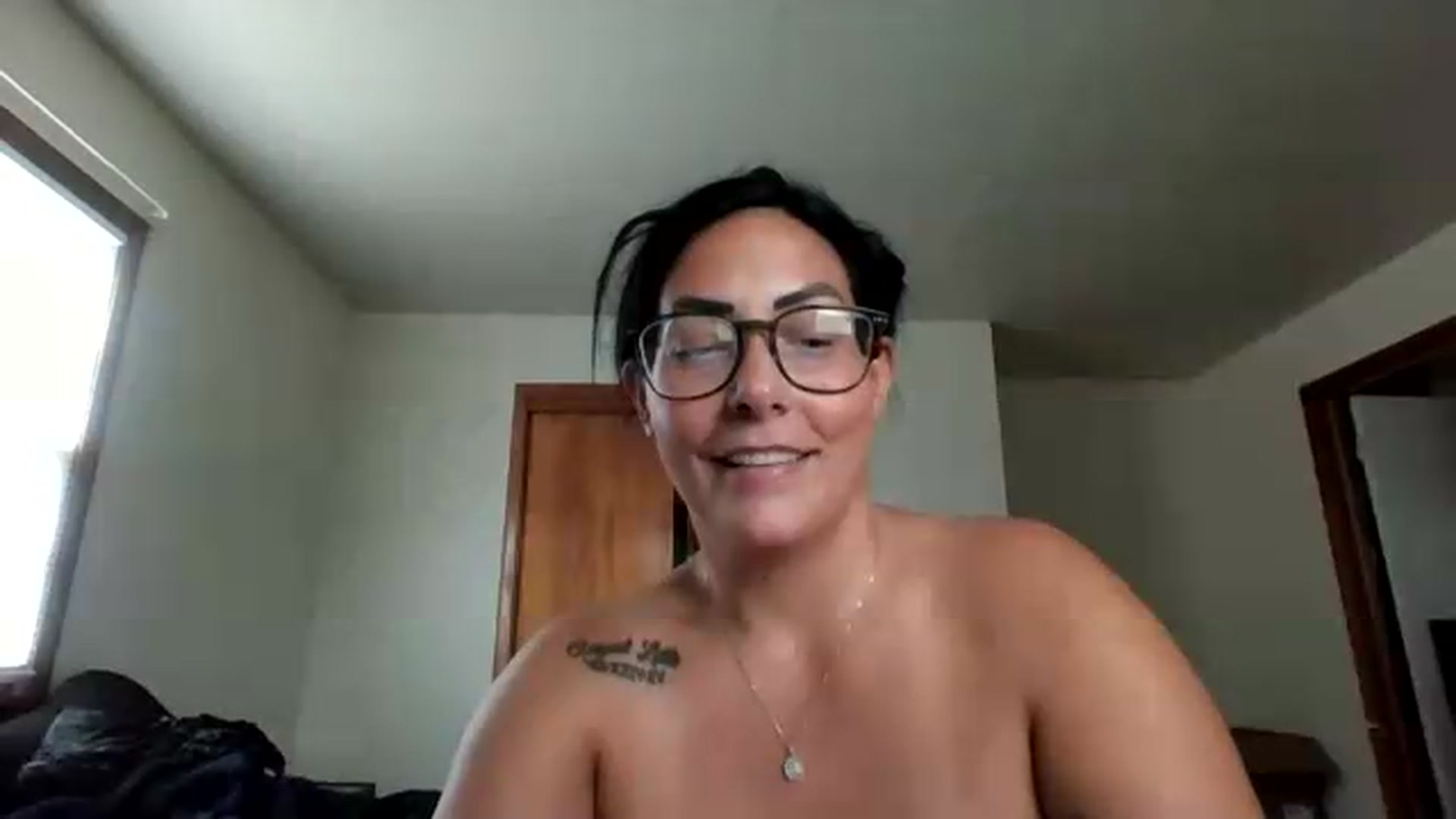 Gallery image thumbnail from AngelMarie77's myfreecams stream on, 09/17/2026, 15:58 image 11 of 20