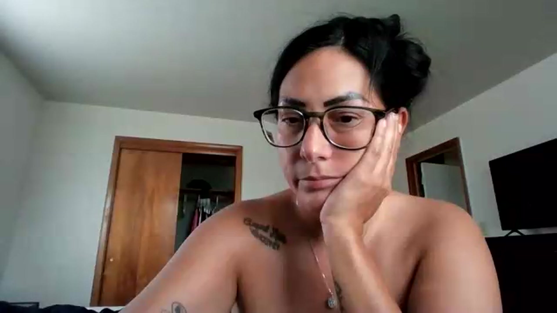 Gallery image thumbnail from AngelMarie77's myfreecams stream on, 09/17/2026, 15:58 image 15 of 20
