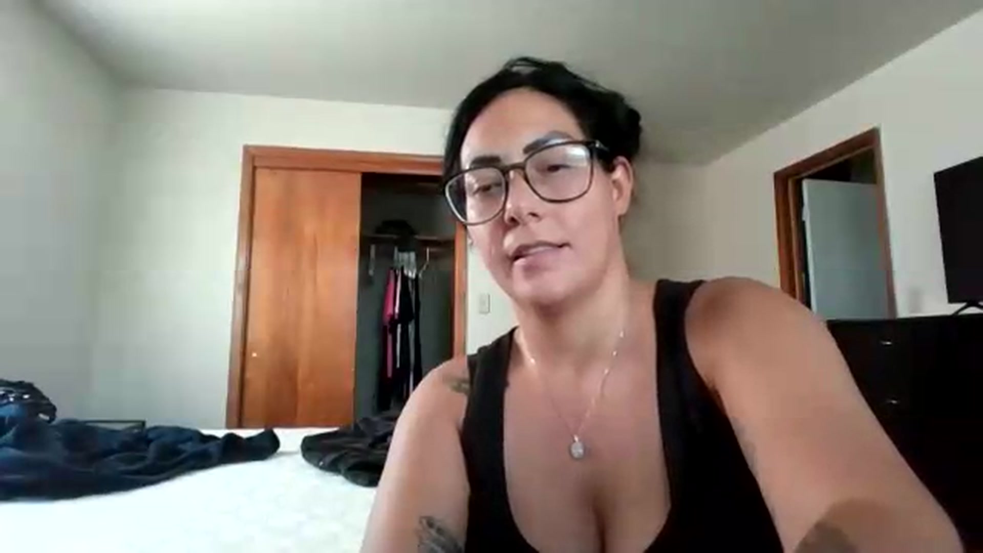Gallery image thumbnail from AngelMarie77's myfreecams stream on, 09/17/2026, 16:49 image 18 of 20