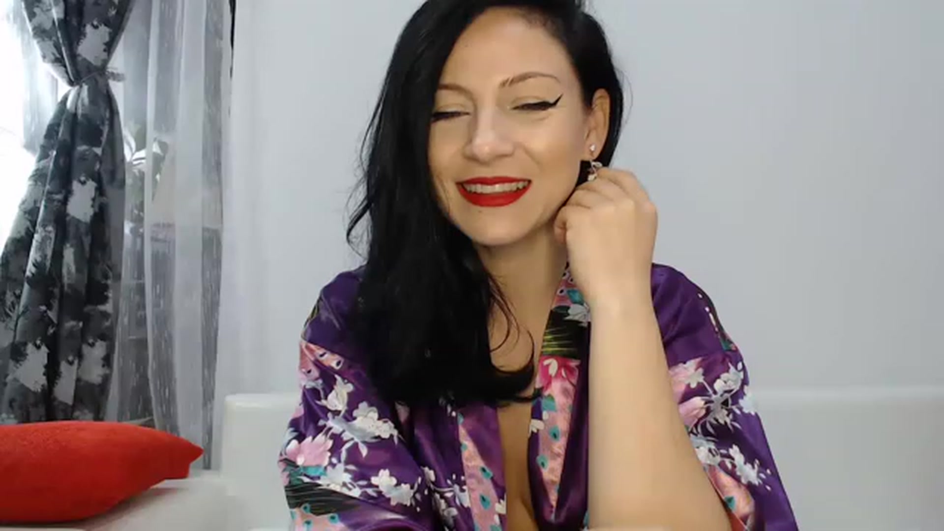 Gallery image thumbnail from AngelSmilea4U's myfreecams stream on, 03/04/2023, 23:24 image 5 of 20