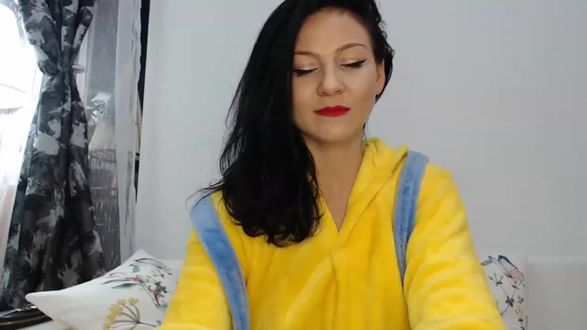 Gallery image thumbnail from AngelSmilea4U's myfreecams stream on, 04/14/2023, 21:31 image 12 of 20