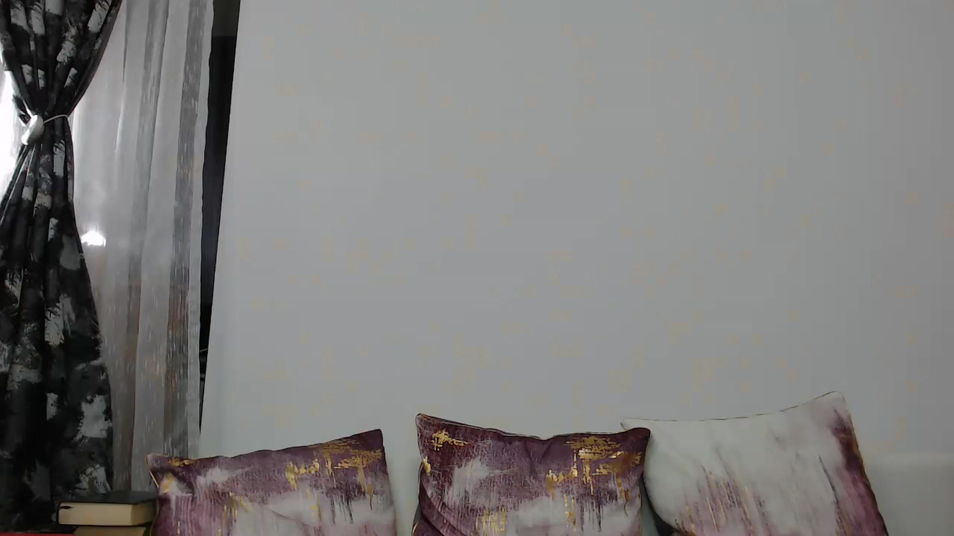 Gallery image thumbnail from AngelSmilea4U's myfreecams stream on, 03/07/2024, 22:43 image 14 of 20