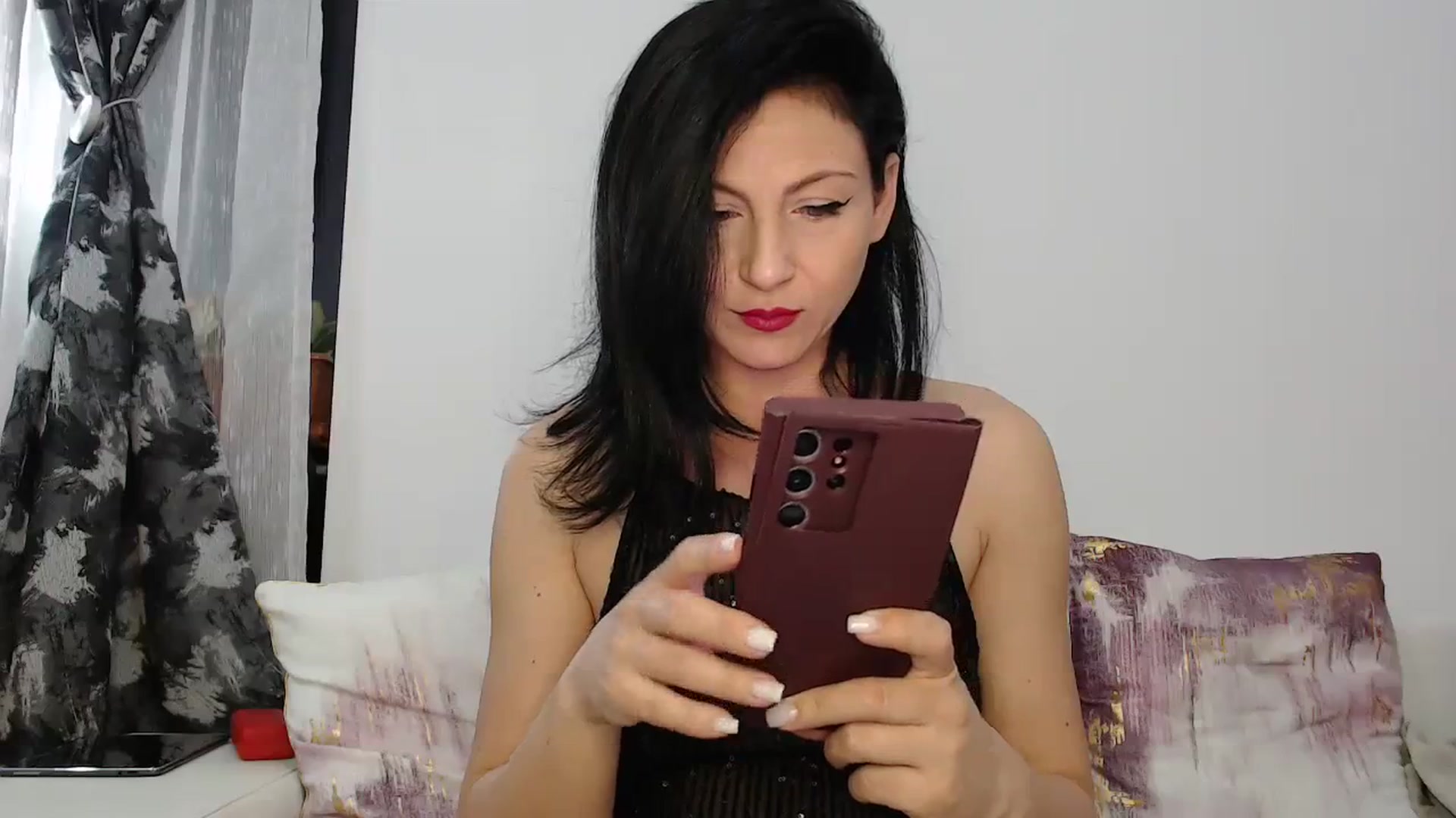 Gallery image thumbnail from AngelSmilea4U's myfreecams stream on, 04/05/2024, 20:11 image 12 of 20