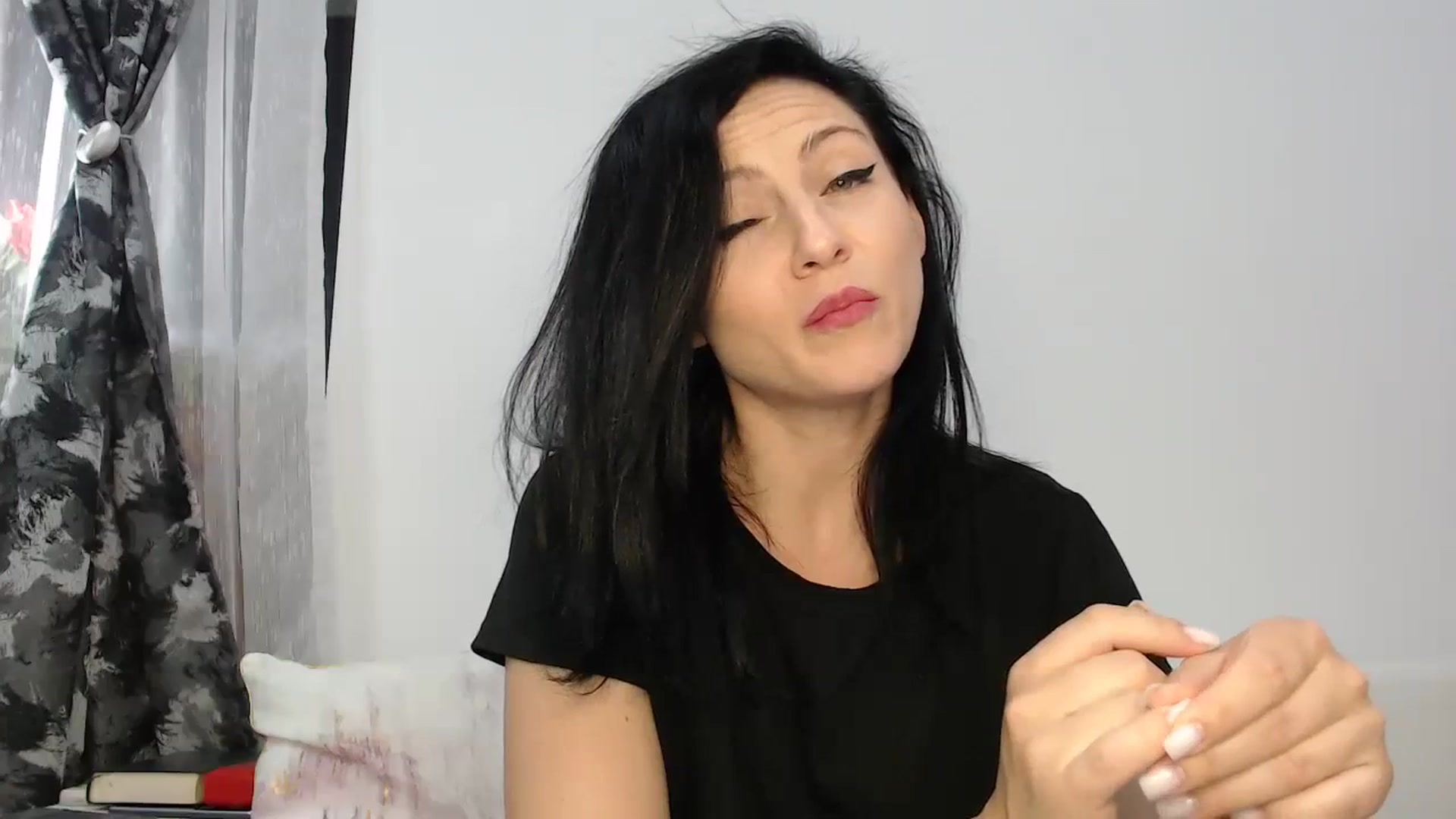 Gallery image thumbnail from AngelSmilea4U's myfreecams stream on, 04/11/2024, 23:26 image 11 of 20
