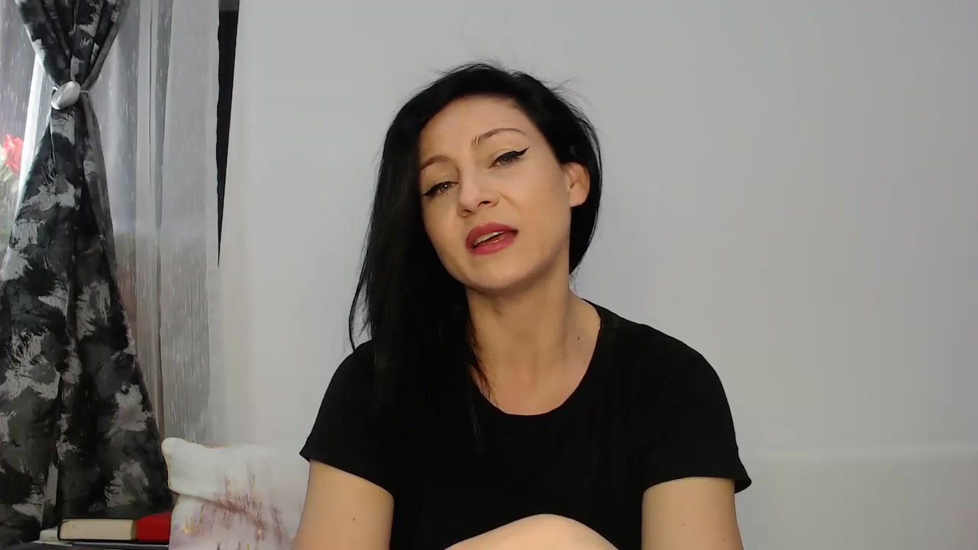 Gallery image thumbnail from AngelSmilea4U's myfreecams stream on, 04/11/2024, 23:26 image 8 of 20
