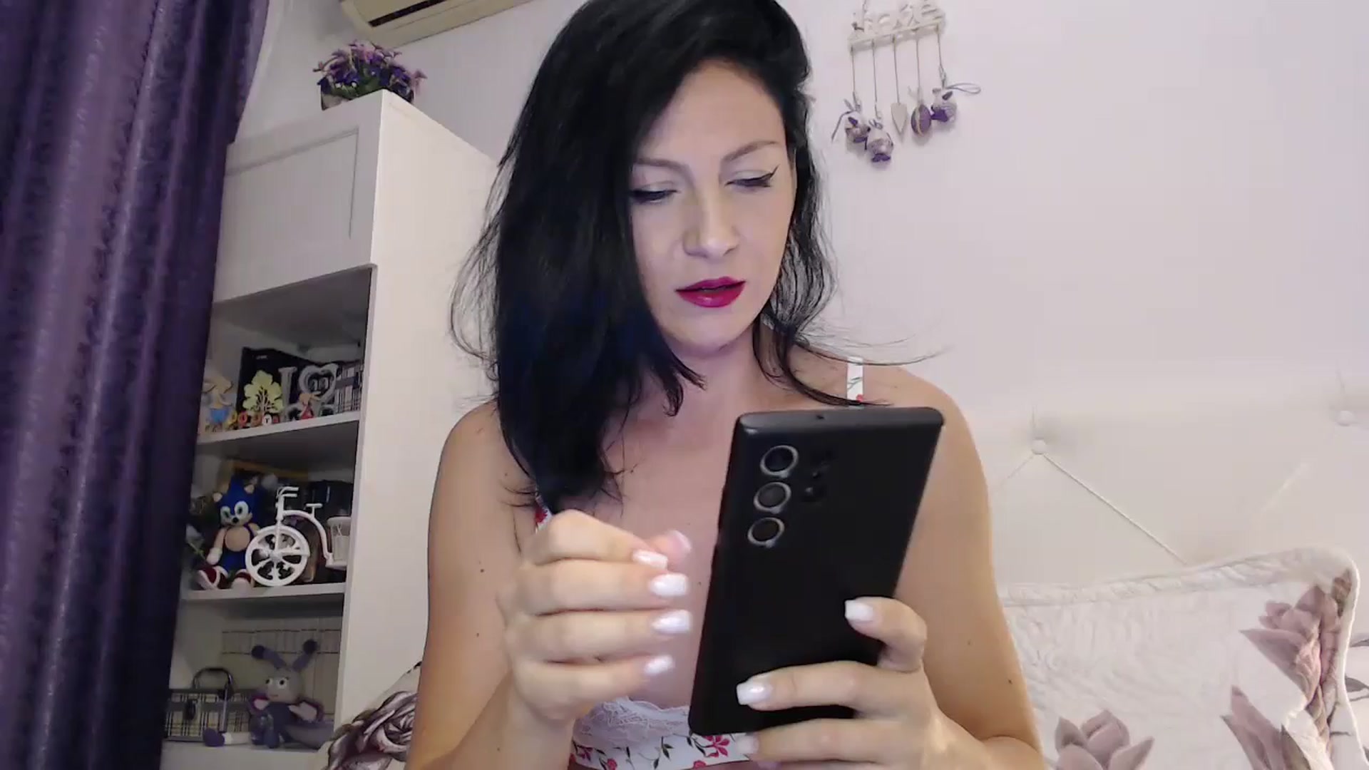 Gallery image thumbnail from AngelSmilea4U's myfreecams stream on, 04/27/2024, 21:09 image 1 of 20