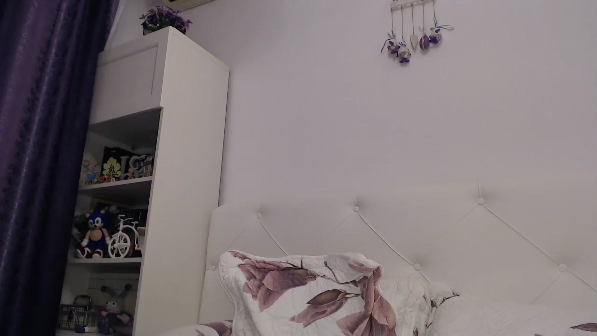 Gallery image thumbnail from AngelSmilea4U's myfreecams stream on, 04/27/2024, 21:41 image 4 of 20