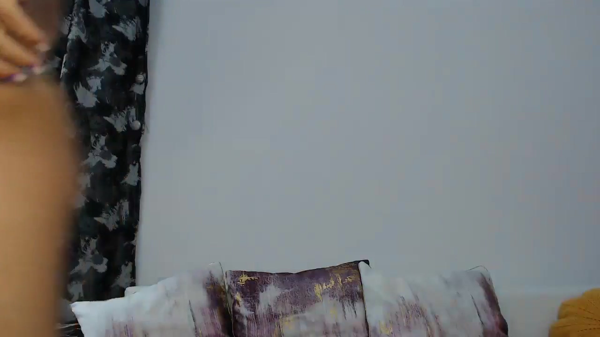 Gallery image thumbnail from AngelSmilea4U's myfreecams stream on, 06/02/2024, 18:56 image 6 of 20