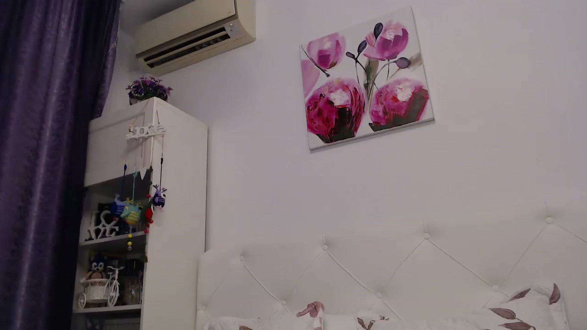 Gallery image thumbnail from AngelSmilea4U's myfreecams stream on, 06/08/2024, 22:33 image 19 of 20