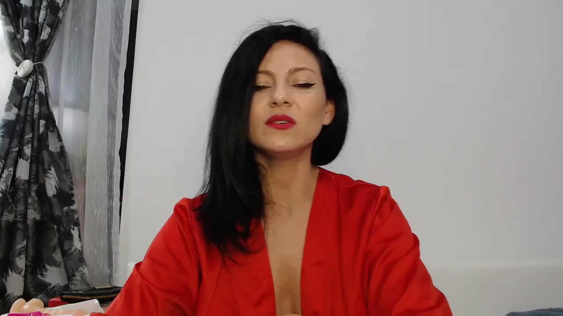 Gallery image thumbnail from AngelSmilea4U's myfreecams stream on, 08/03/2024, 23:22 image 14 of 20