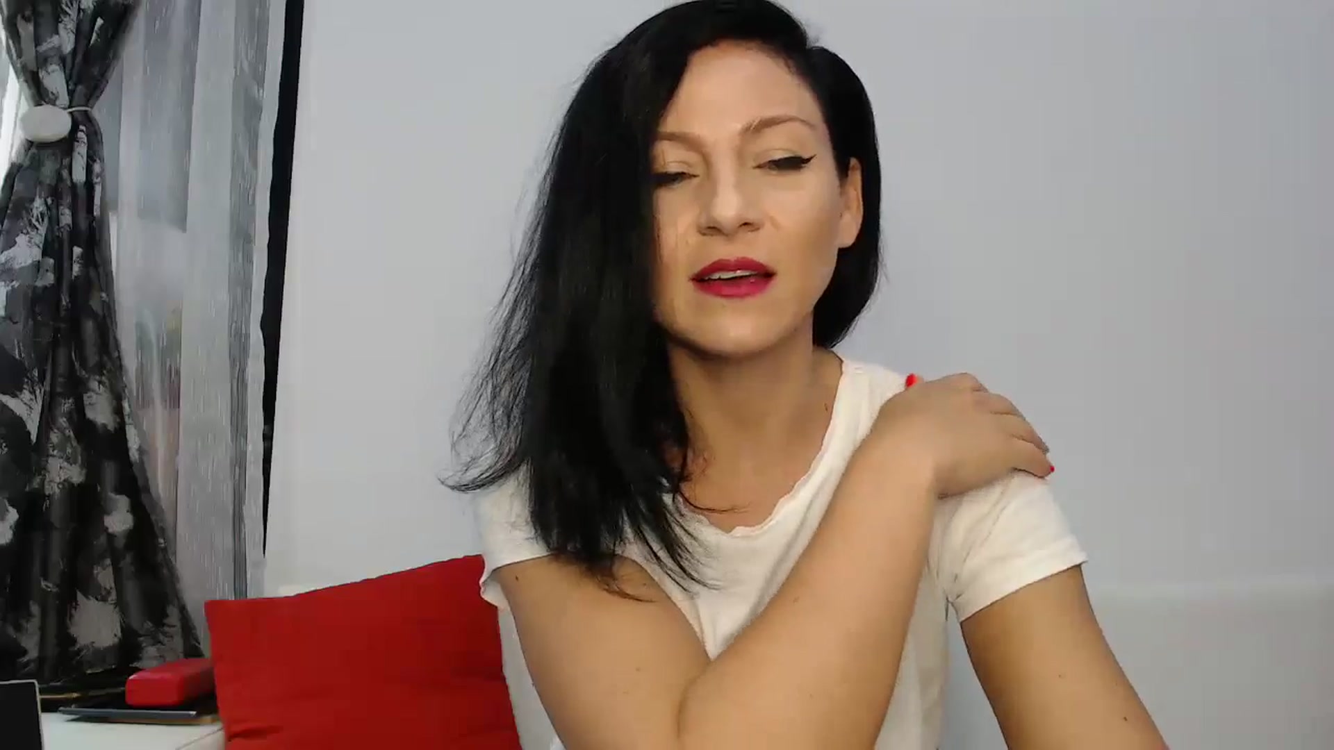 Gallery image thumbnail from AngelSmilea4U's myfreecams stream on, 08/10/2024, 23:06 image 14 of 20