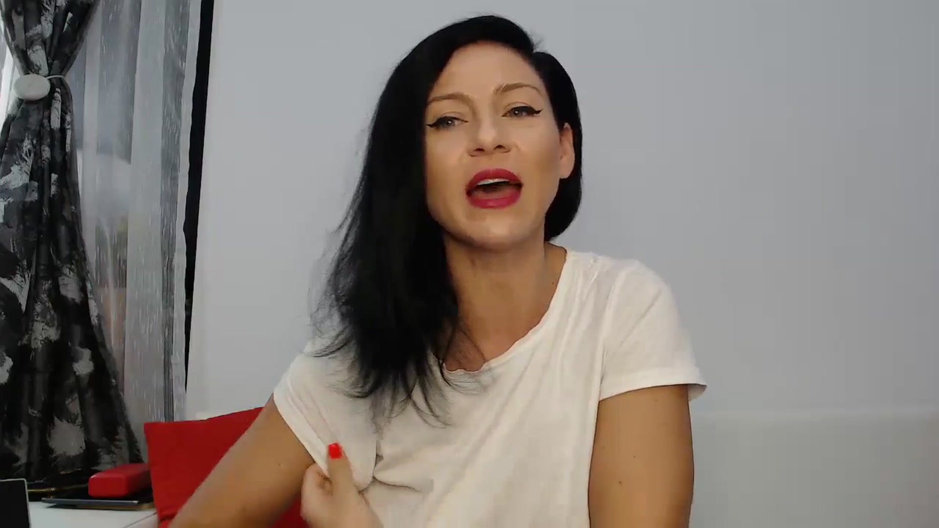 Gallery image thumbnail from AngelSmilea4U's myfreecams stream on, 08/10/2024, 23:06 image 10 of 20