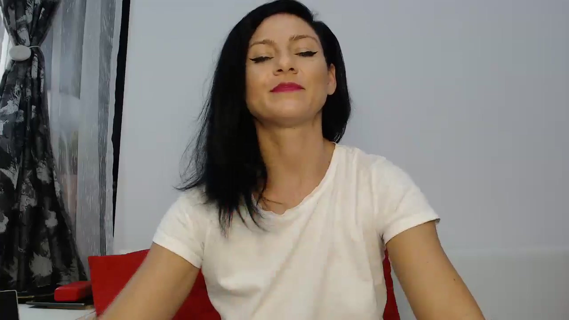 Gallery image thumbnail from AngelSmilea4U's myfreecams stream on, 08/10/2024, 23:06 image 17 of 20