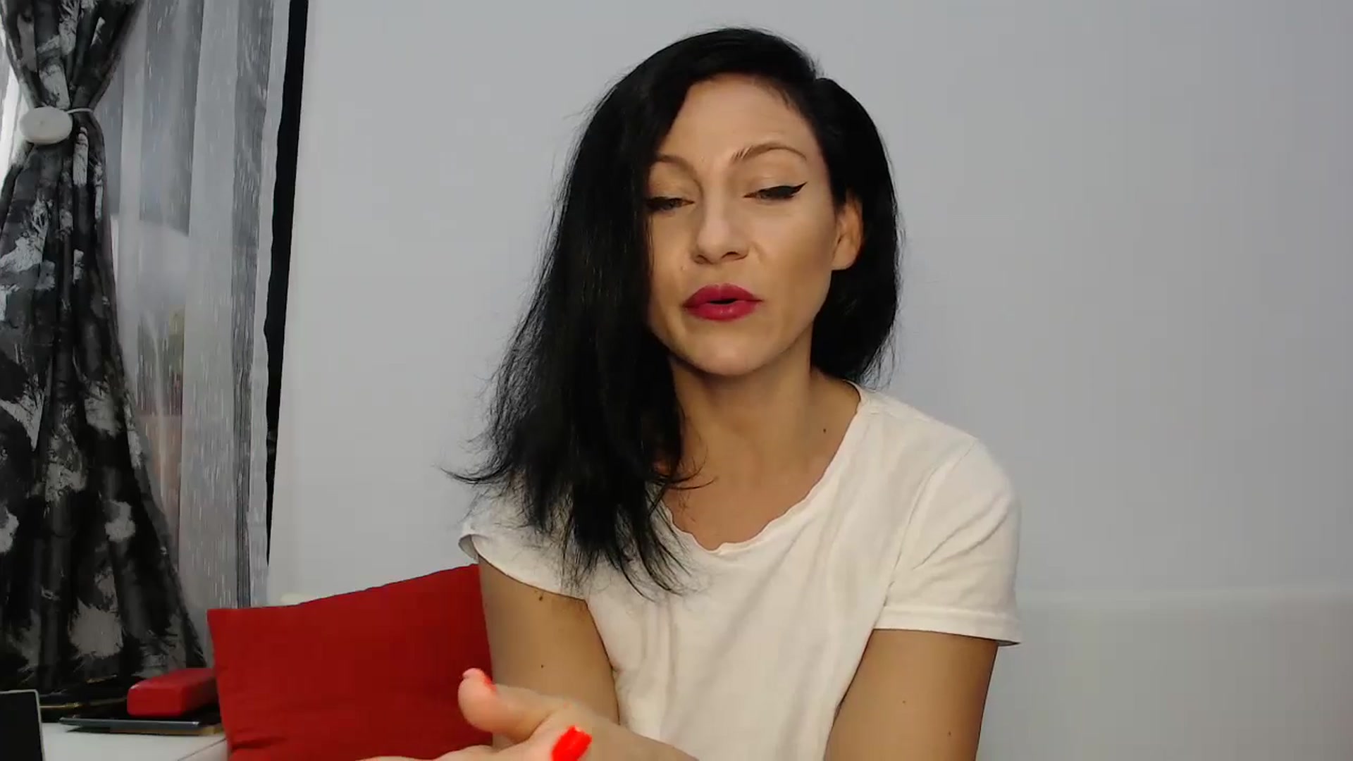 Gallery image thumbnail from AngelSmilea4U's myfreecams stream on, 08/10/2024, 23:06 image 7 of 20