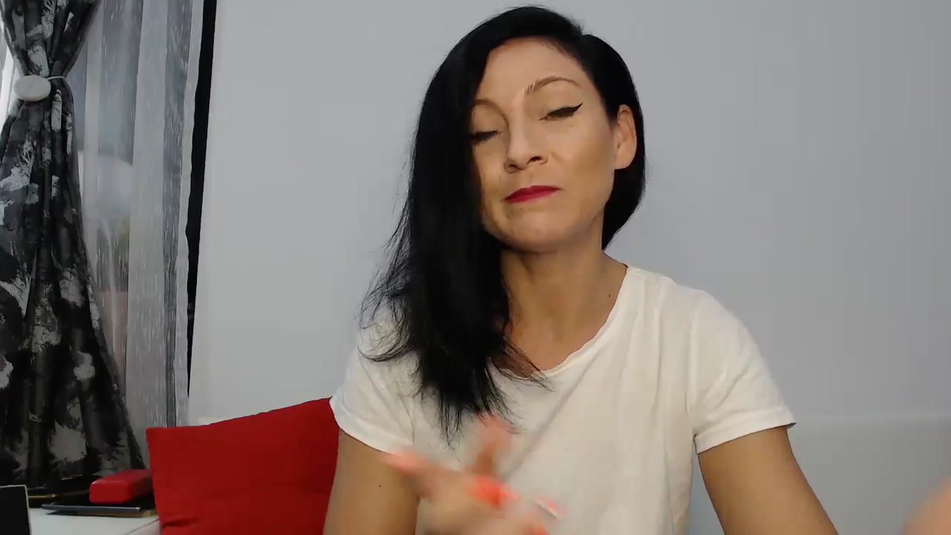 Gallery image thumbnail from AngelSmilea4U's myfreecams stream on, 08/10/2024, 23:06 image 11 of 20