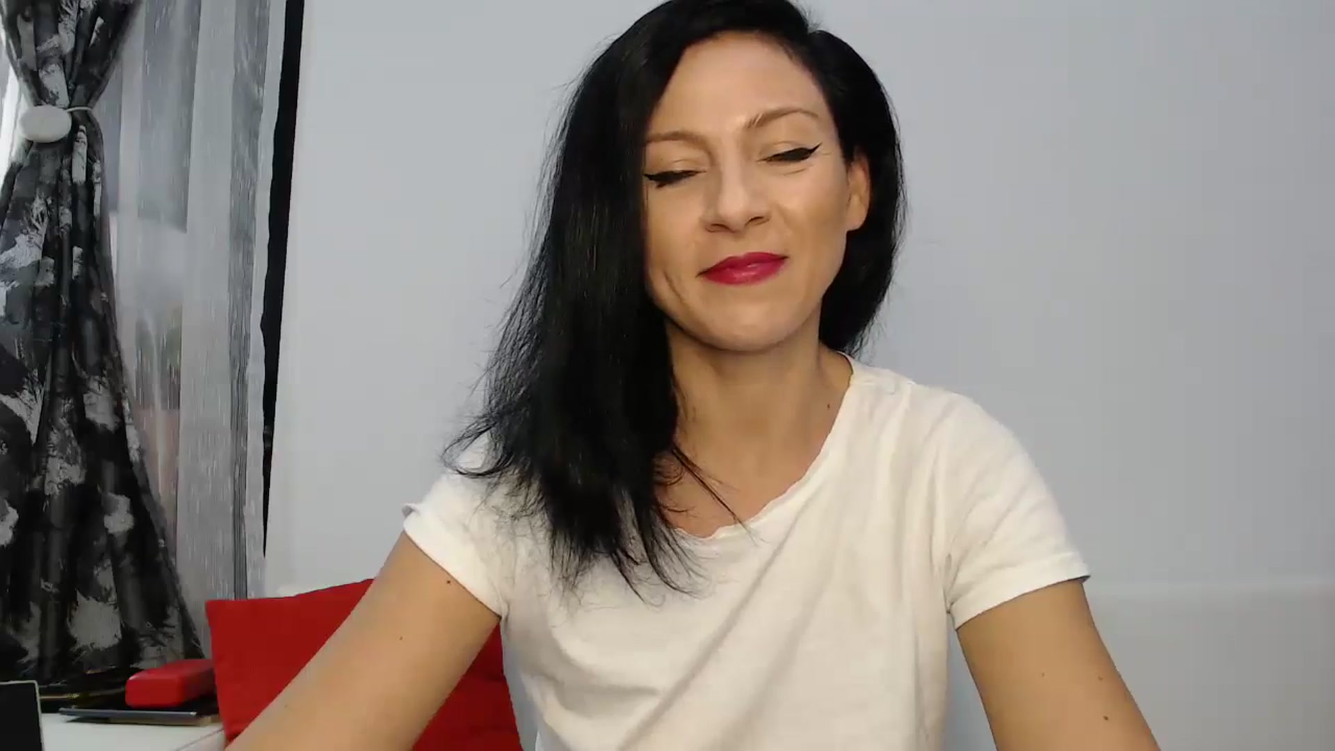 Gallery image thumbnail from AngelSmilea4U's myfreecams stream on, 08/10/2024, 23:06 image 5 of 20
