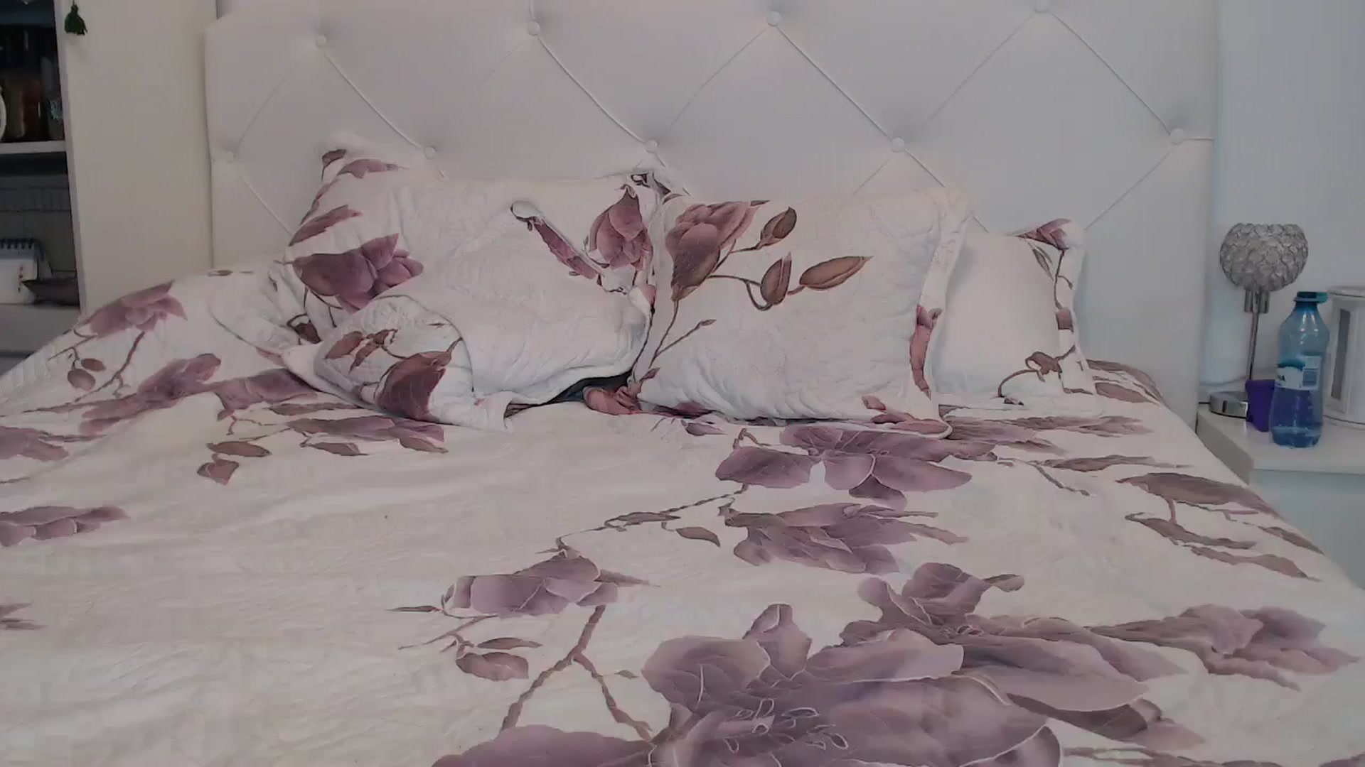 Gallery image thumbnail from AngelSmilea4U's myfreecams stream on, 09/08/2024, 20:05 image 17 of 20