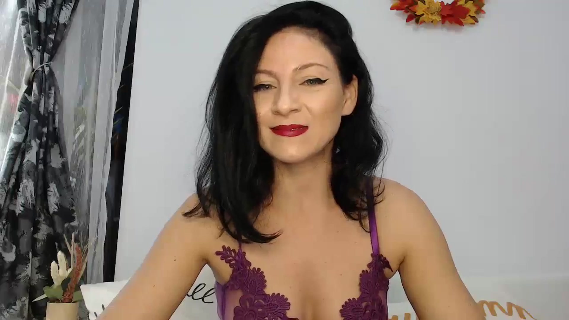 Gallery image thumbnail from AngelSmilea4U's myfreecams stream on, 10/04/2024, 19:48 image 8 of 20