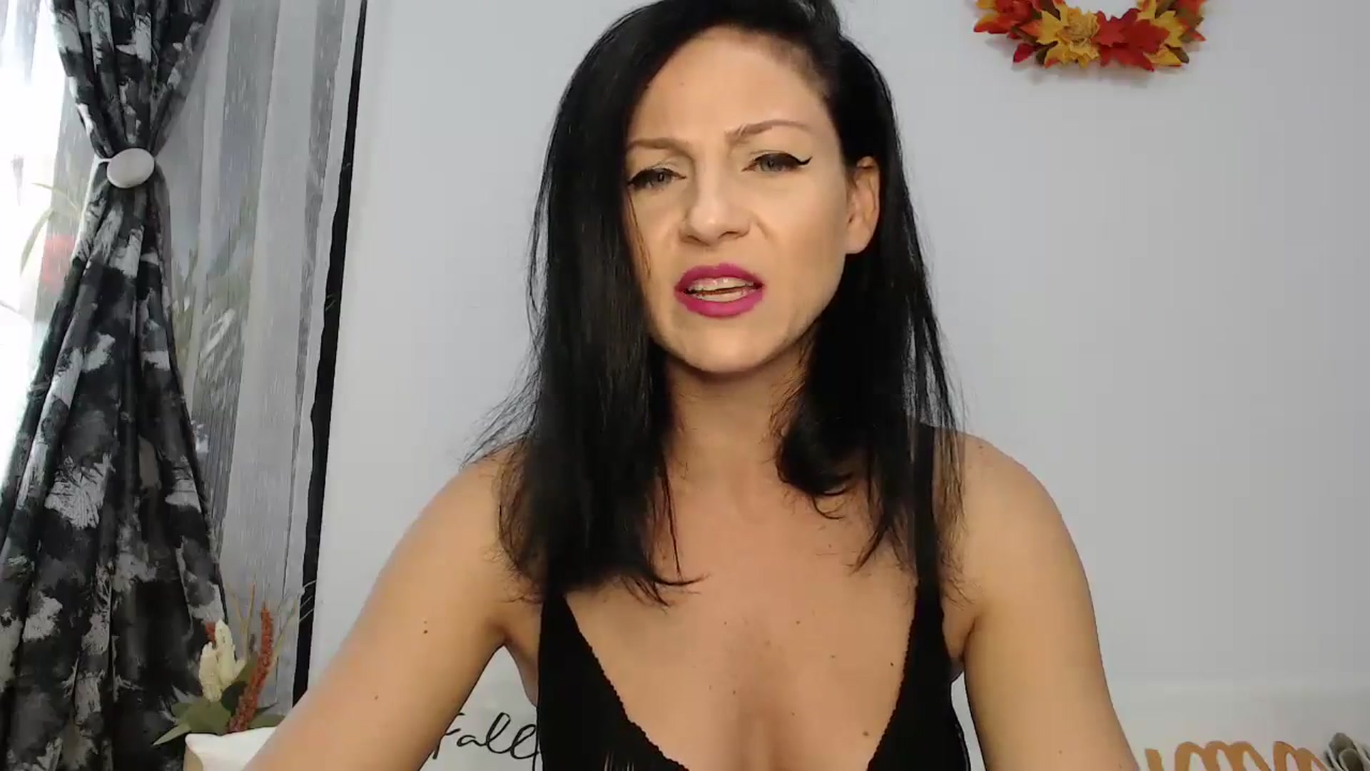 Gallery image thumbnail from AngelSmilea4U's myfreecams stream on, 10/12/2024, 21:03 image 2 of 20