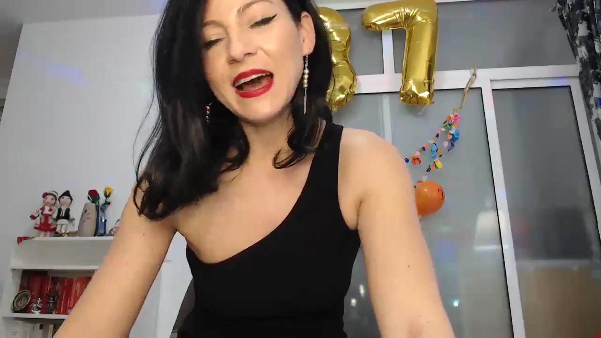 Gallery image thumbnail from AngelSmilea4U's myfreecams stream on, 11/24/2024, 24:05 image 9 of 20