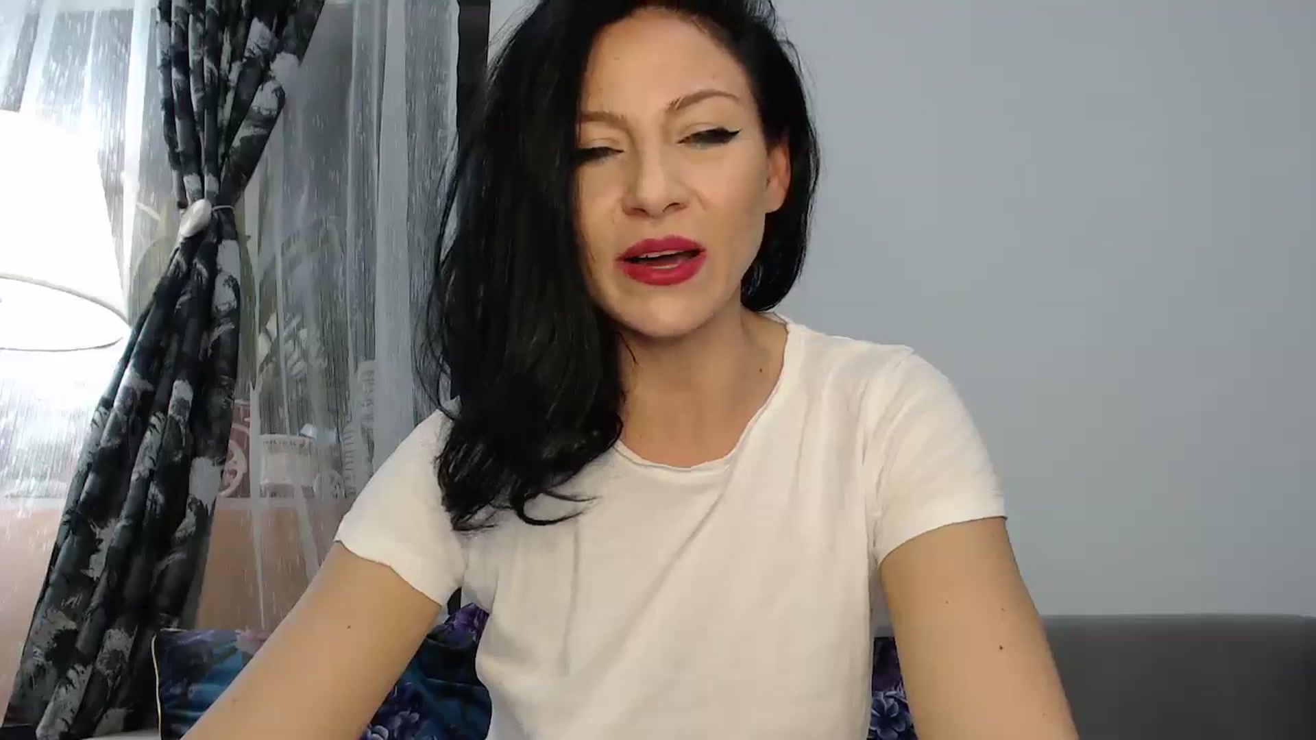 Gallery image thumbnail from AngelSmilea4U's myfreecams stream on, 11/29/2024, 23:12 image 2 of 20