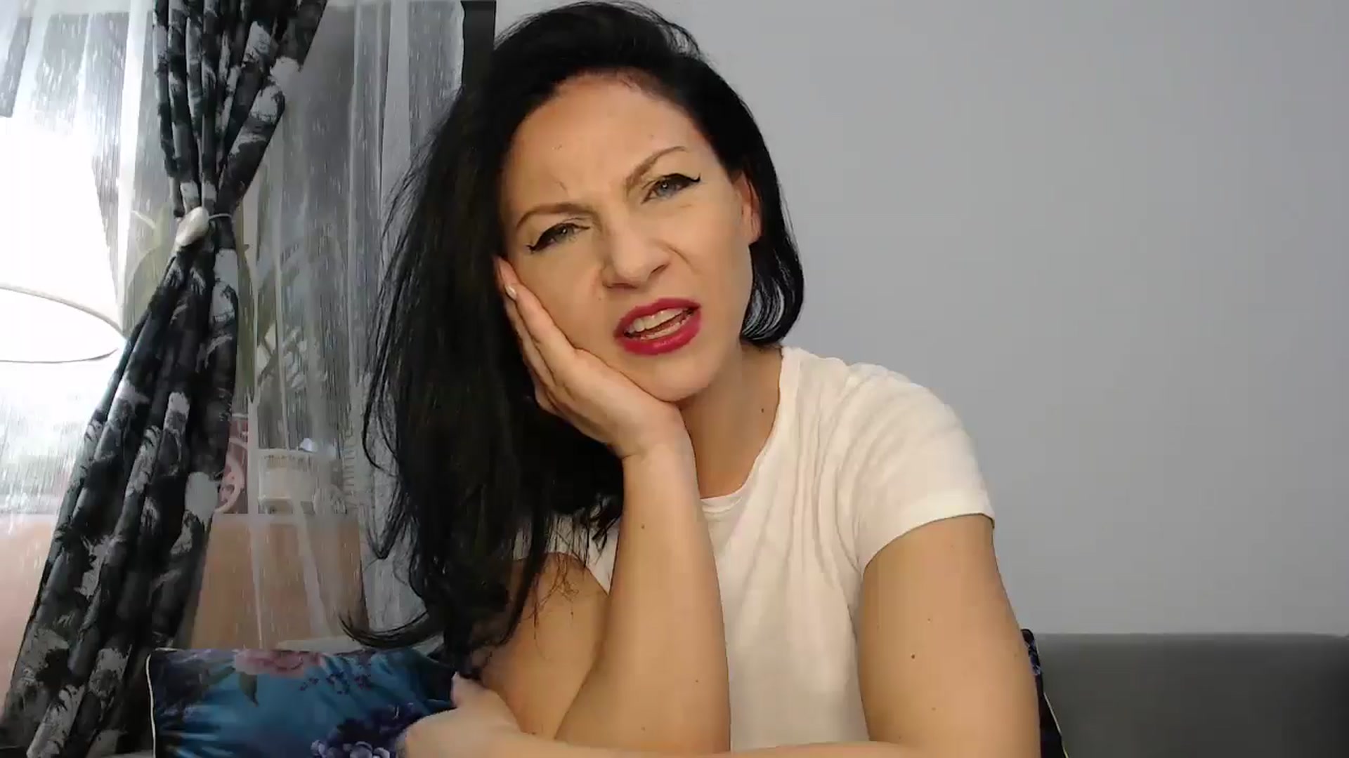 Gallery image thumbnail from AngelSmilea4U's myfreecams stream on, 11/29/2024, 23:12 image 13 of 20