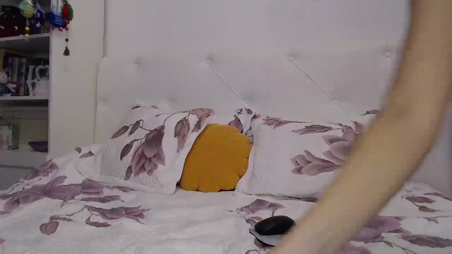 Gallery image thumbnail from AngelSmilea4U's myfreecams stream on, 01/11/2025, 21:47 image 16 of 20