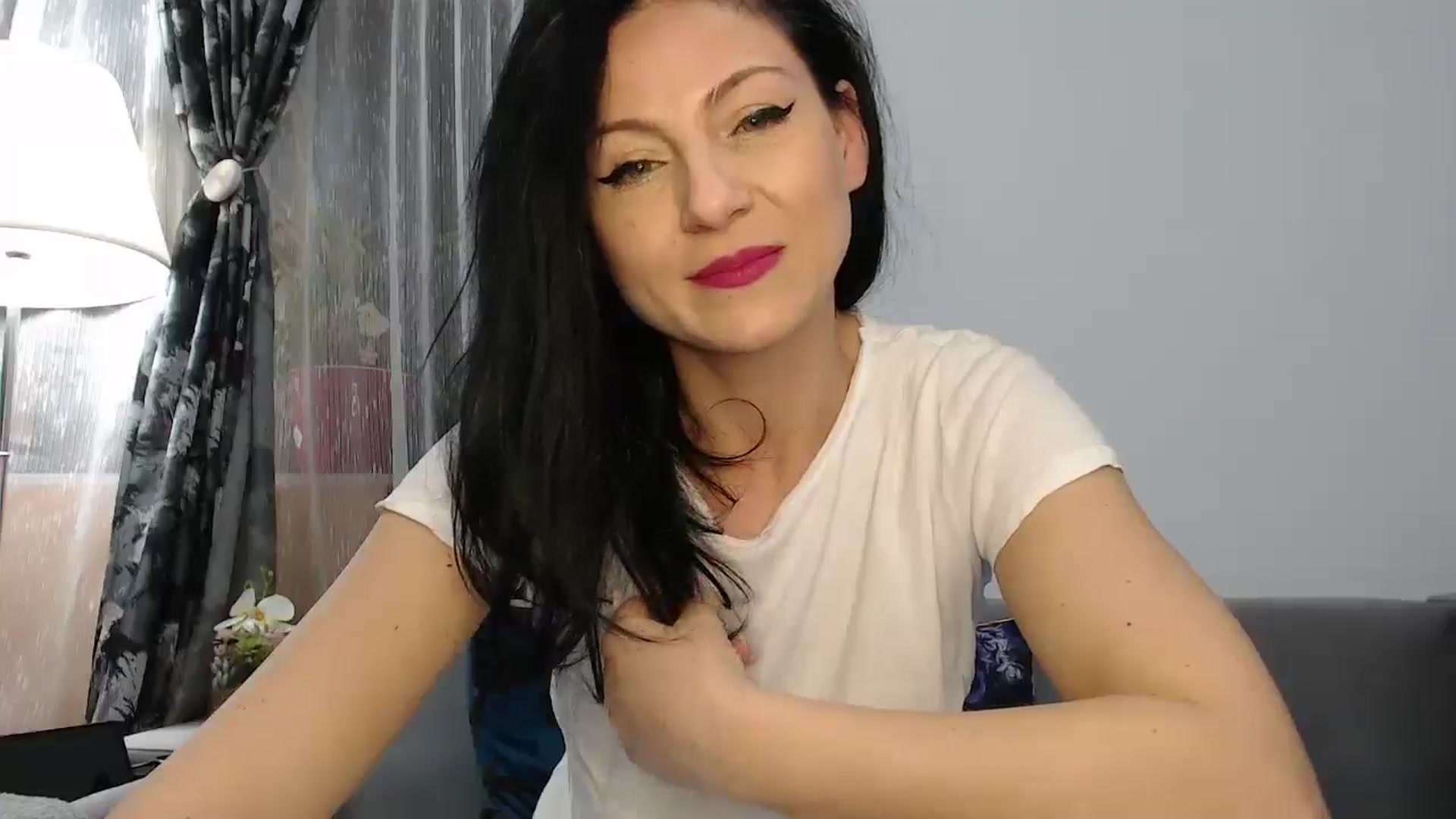 Gallery image thumbnail from AngelSmilea4U's myfreecams stream on, 02/28/2025, 22:35 image 3 of 20