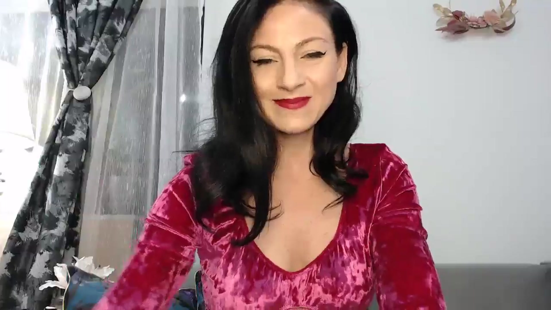 Gallery image thumbnail from AngelSmilea4U's myfreecams stream on, 04/04/2025, 19:49 image 6 of 20