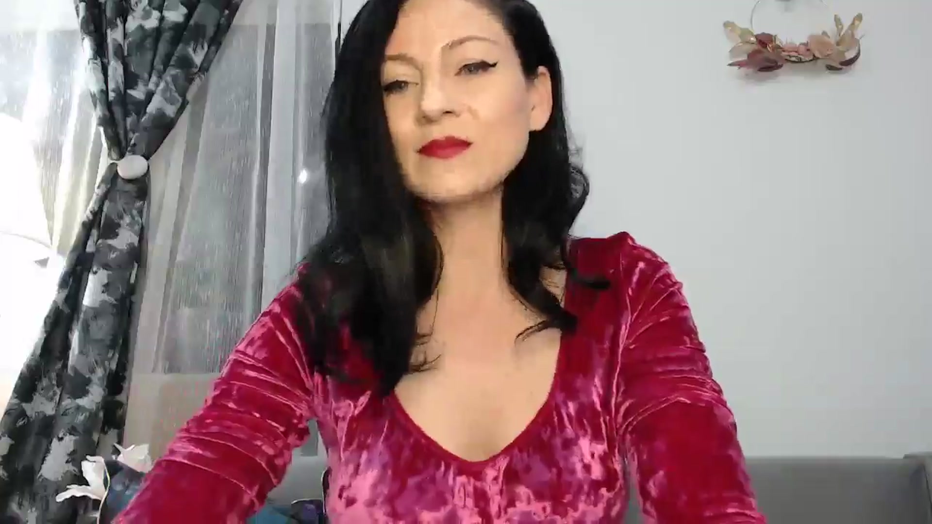 Gallery image thumbnail from AngelSmilea4U's myfreecams stream on, 04/04/2025, 20:44 image 5 of 20