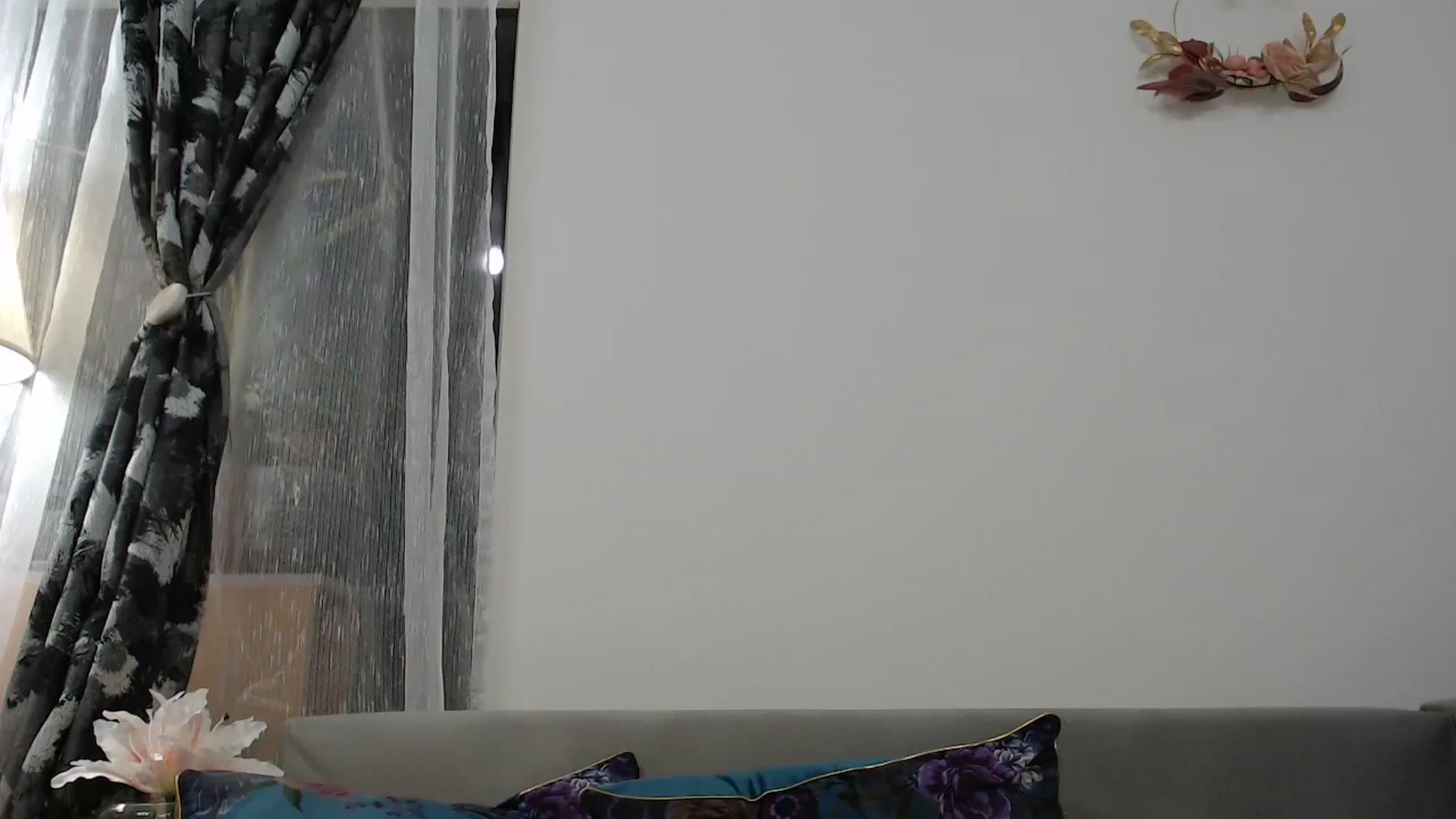 Gallery image thumbnail from AngelSmilea4U's myfreecams stream on, 04/06/2025, 18:17 image 15 of 20