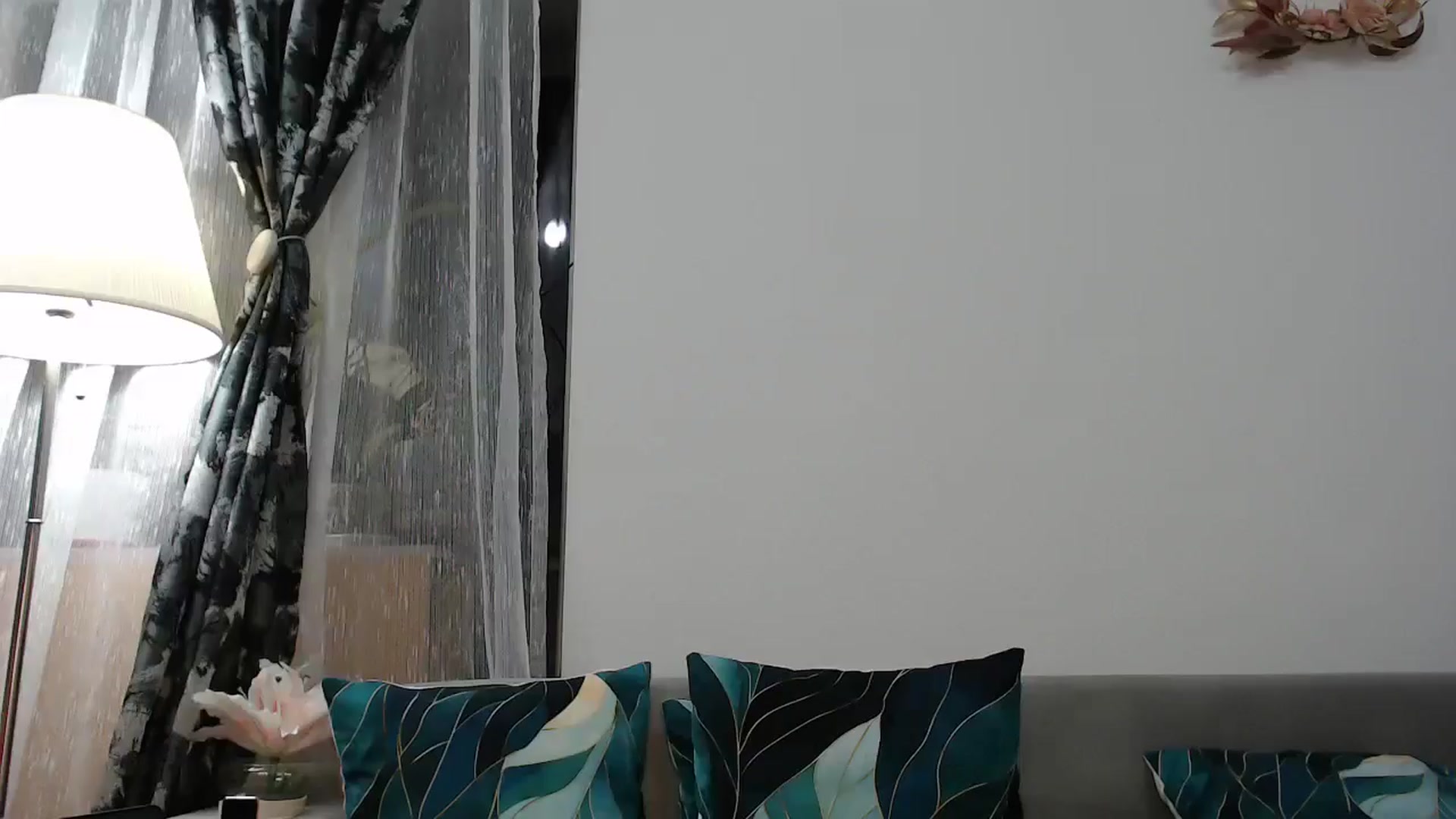 Gallery image thumbnail from AngelSmilea4U's myfreecams stream on, 05/17/2025, 21:12 image 8 of 20