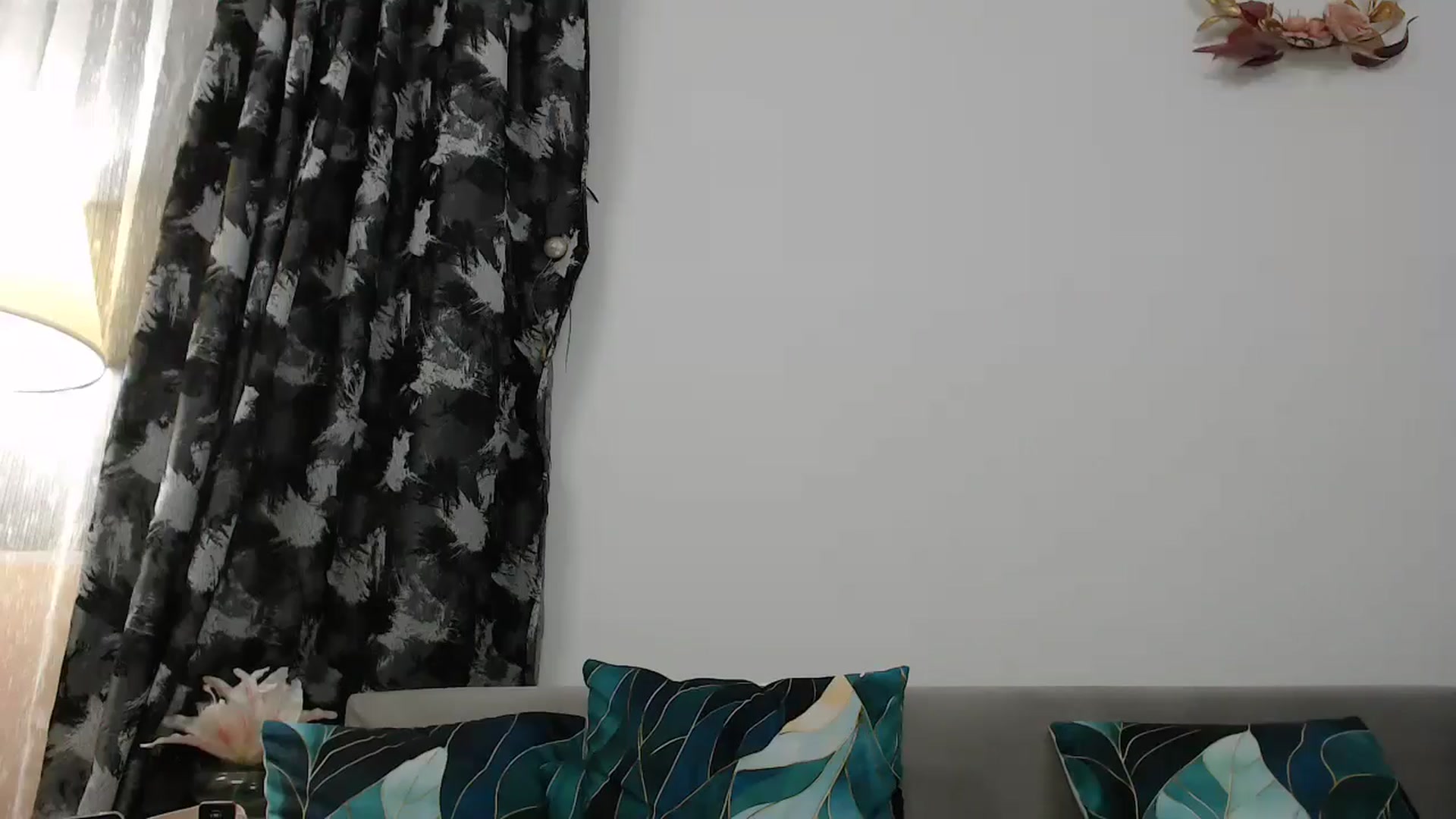 Gallery image thumbnail from AngelSmilea4U's myfreecams stream on, 08/09/2025, 21:53 image 7 of 20