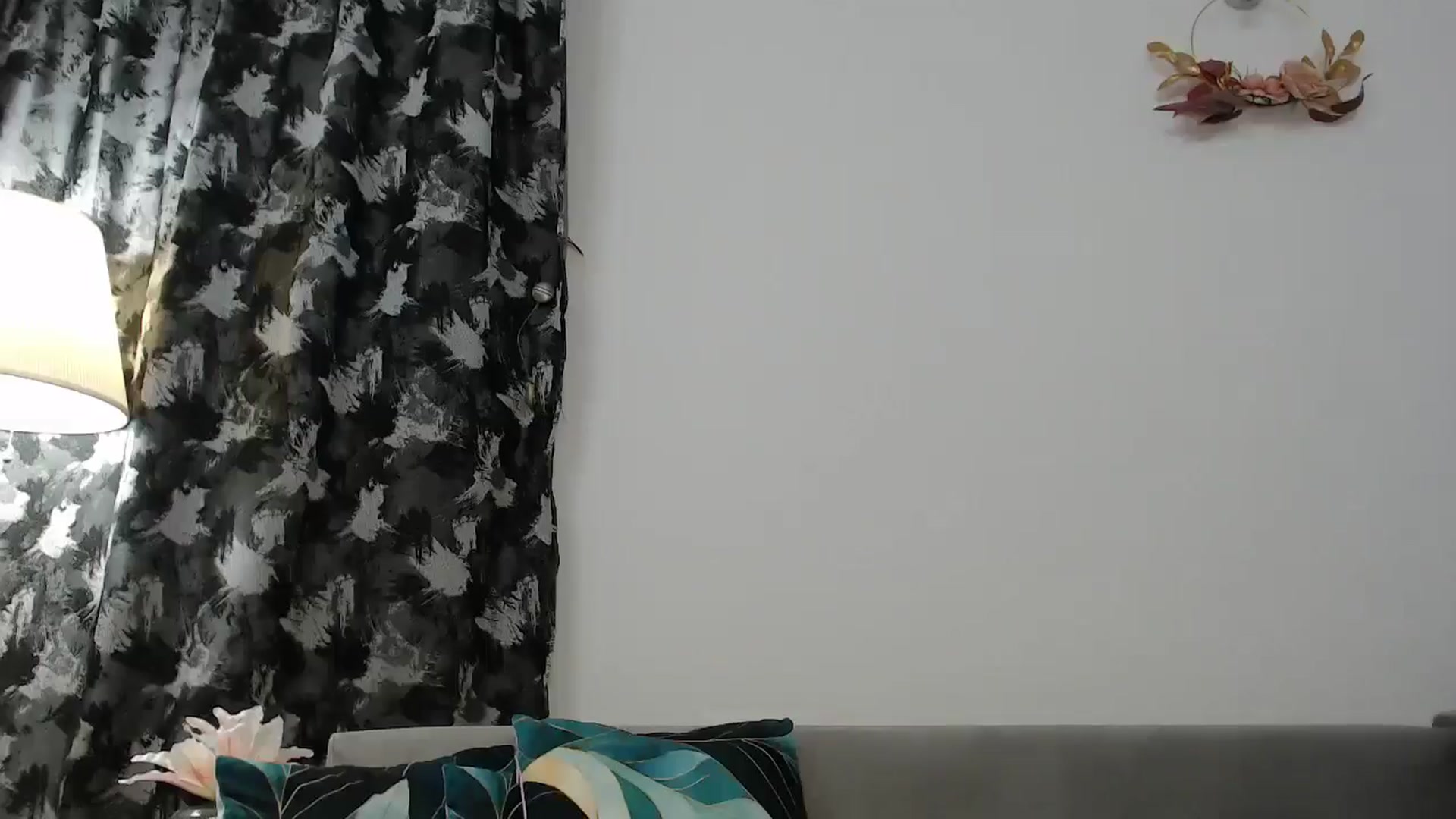 Gallery image thumbnail from AngelSmilea4U's myfreecams stream on, 08/15/2025, 21:32 image 14 of 20