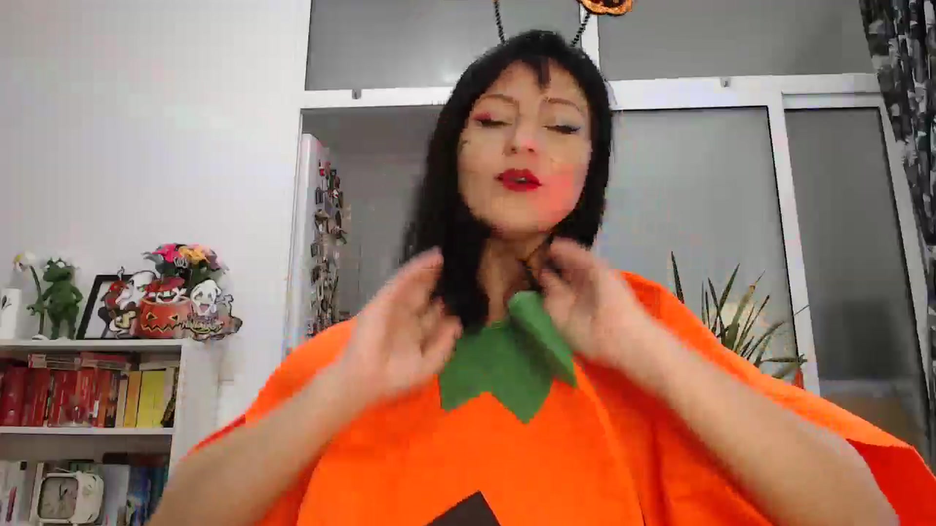 Gallery image thumbnail from AngelSmilea4U's myfreecams stream on, 11/02/2025, 24:00 image 12 of 20