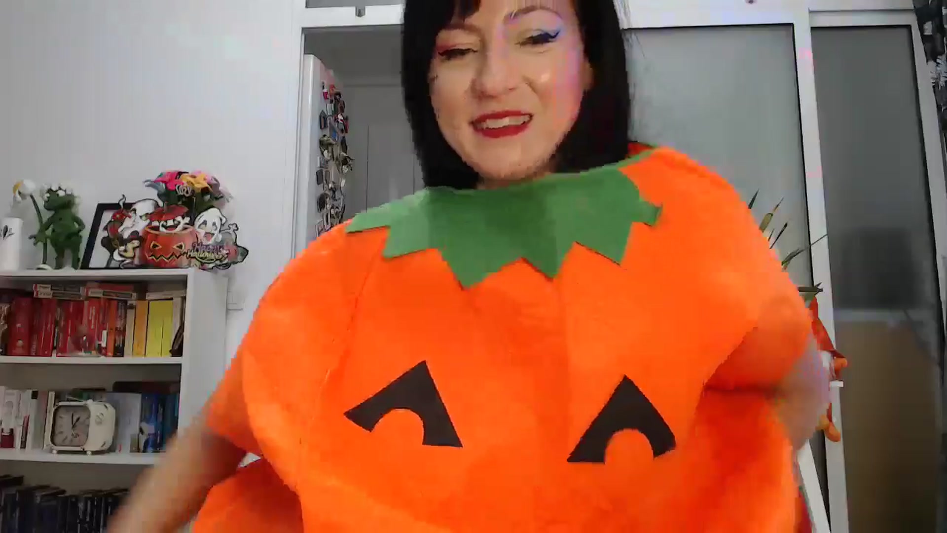 Gallery image thumbnail from AngelSmilea4U's myfreecams stream on, 11/02/2025, 24:00 image 9 of 20