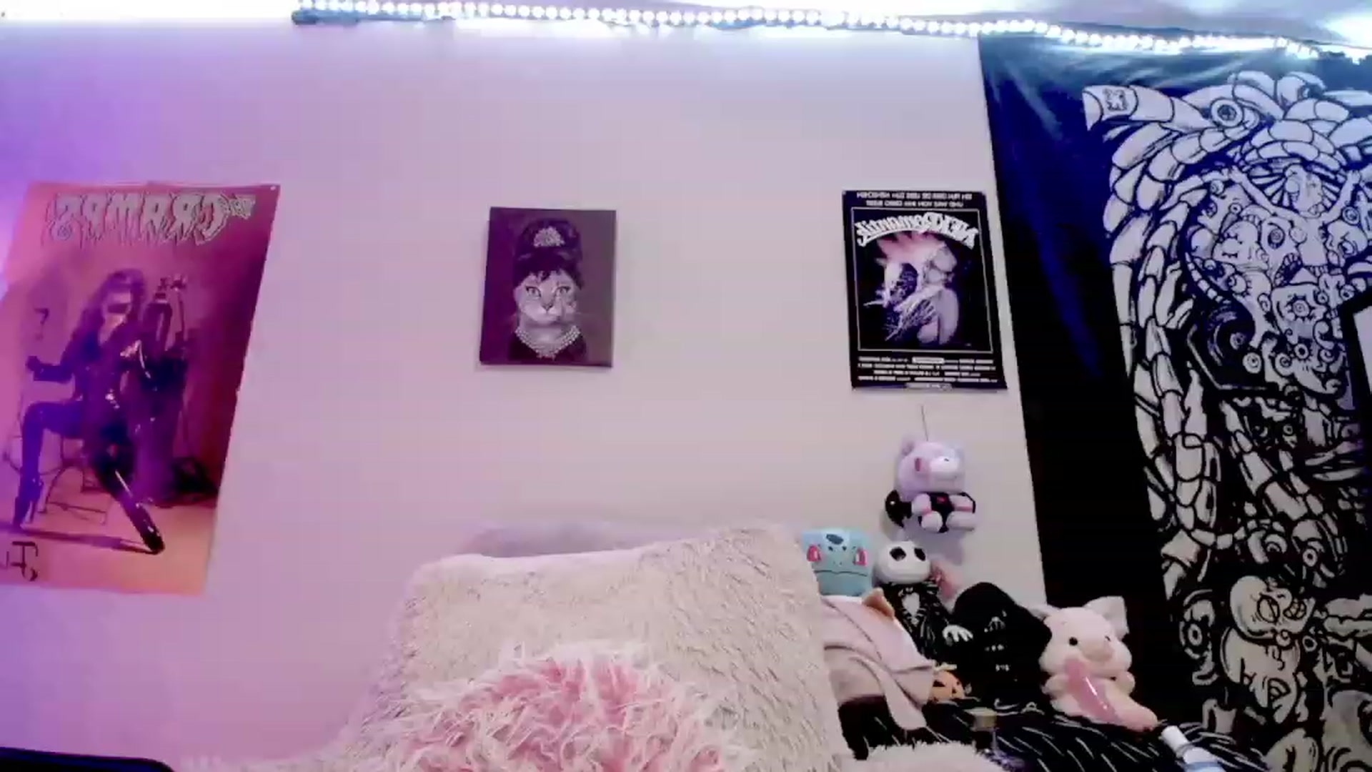 Gallery image thumbnail from AngelWitch_'s myfreecams stream on, 09/27/2023, 22:15 image 4 of 20