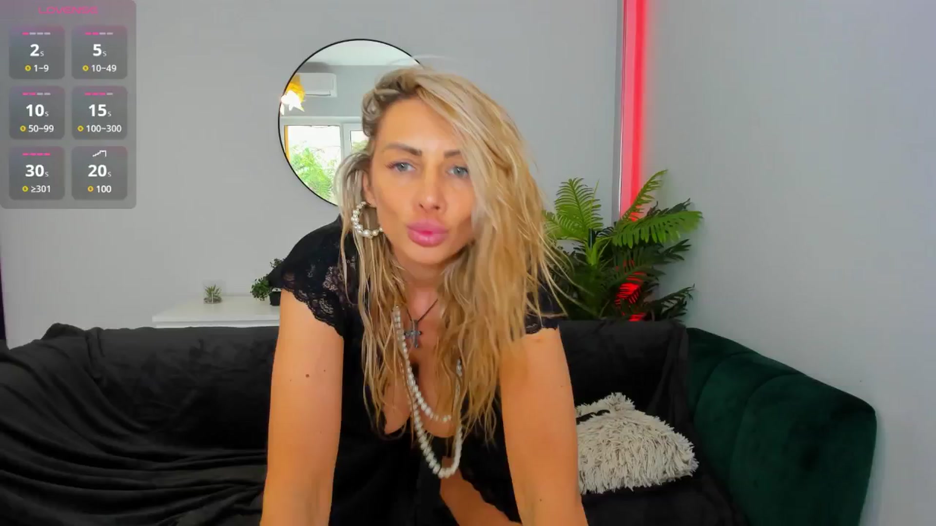Gallery image thumbnail from AngelWoW's myfreecams stream on, 05/26/2025, 10:11 image 18 of 20