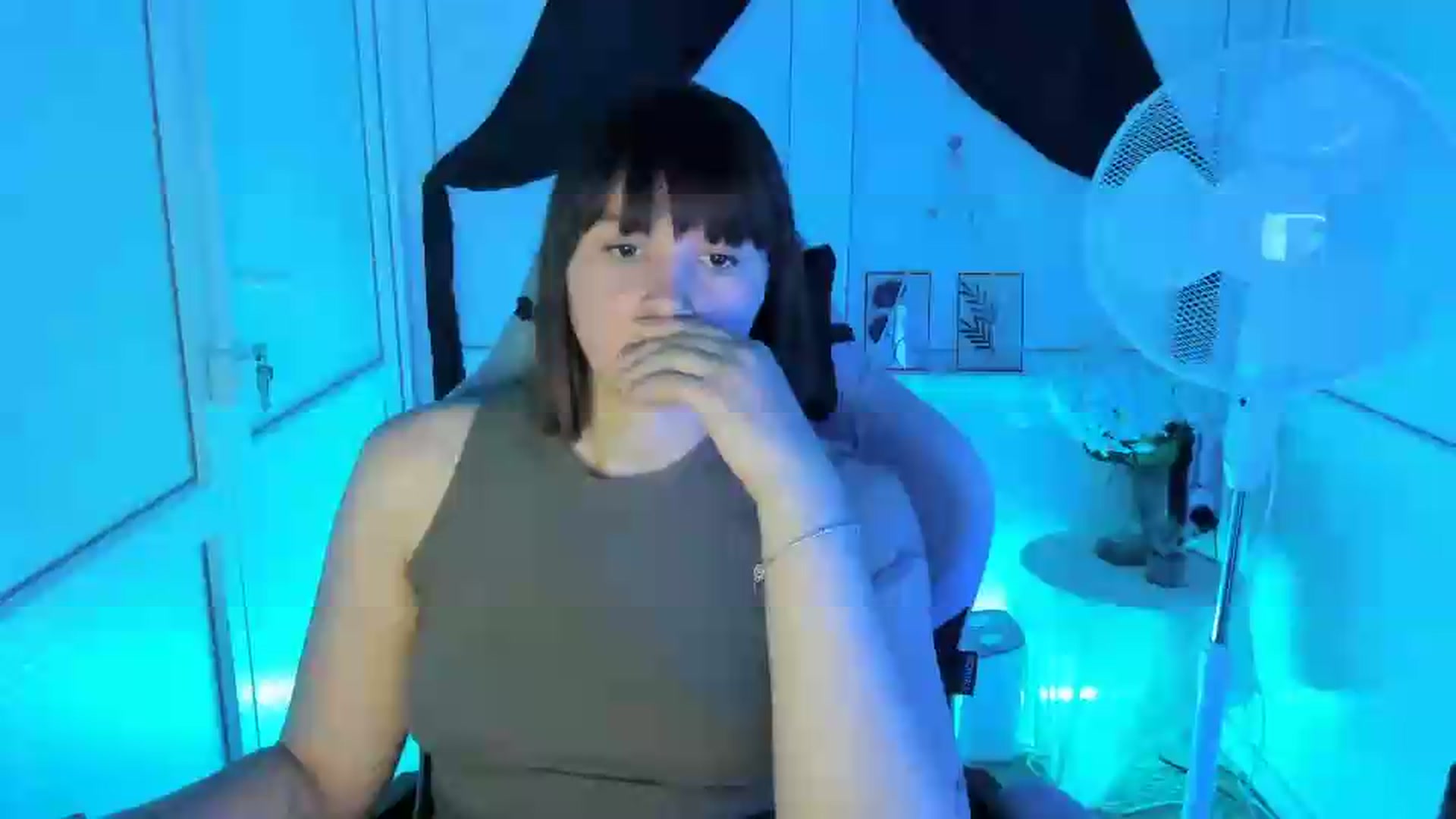 Gallery image thumbnail from Angel_Aura_'s myfreecams stream on, 09/09/2026, 10:44 image 1 of 20