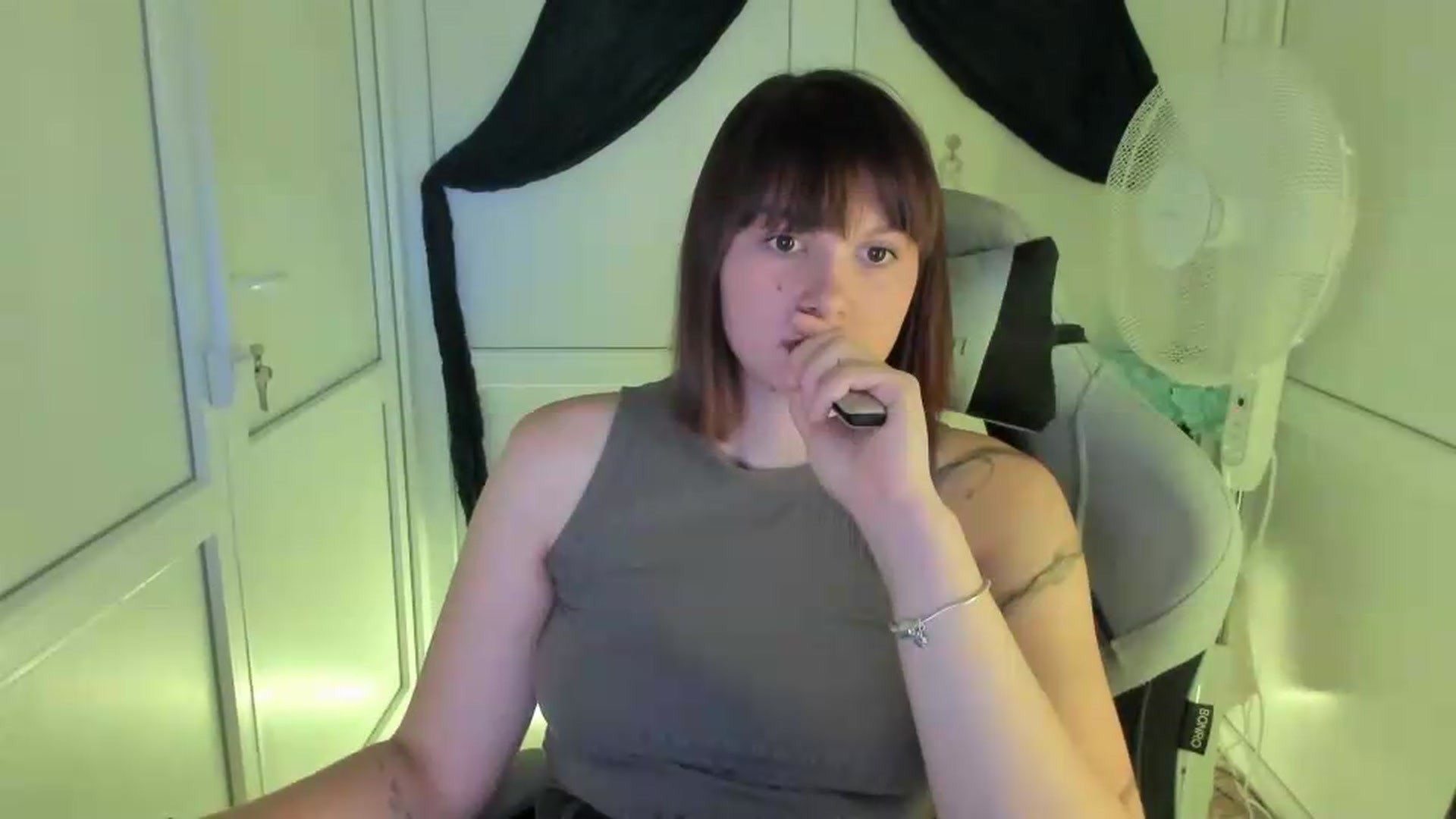 Gallery image thumbnail from Angel_Aura_'s myfreecams stream on, 09/09/2026, 10:44 image 19 of 20