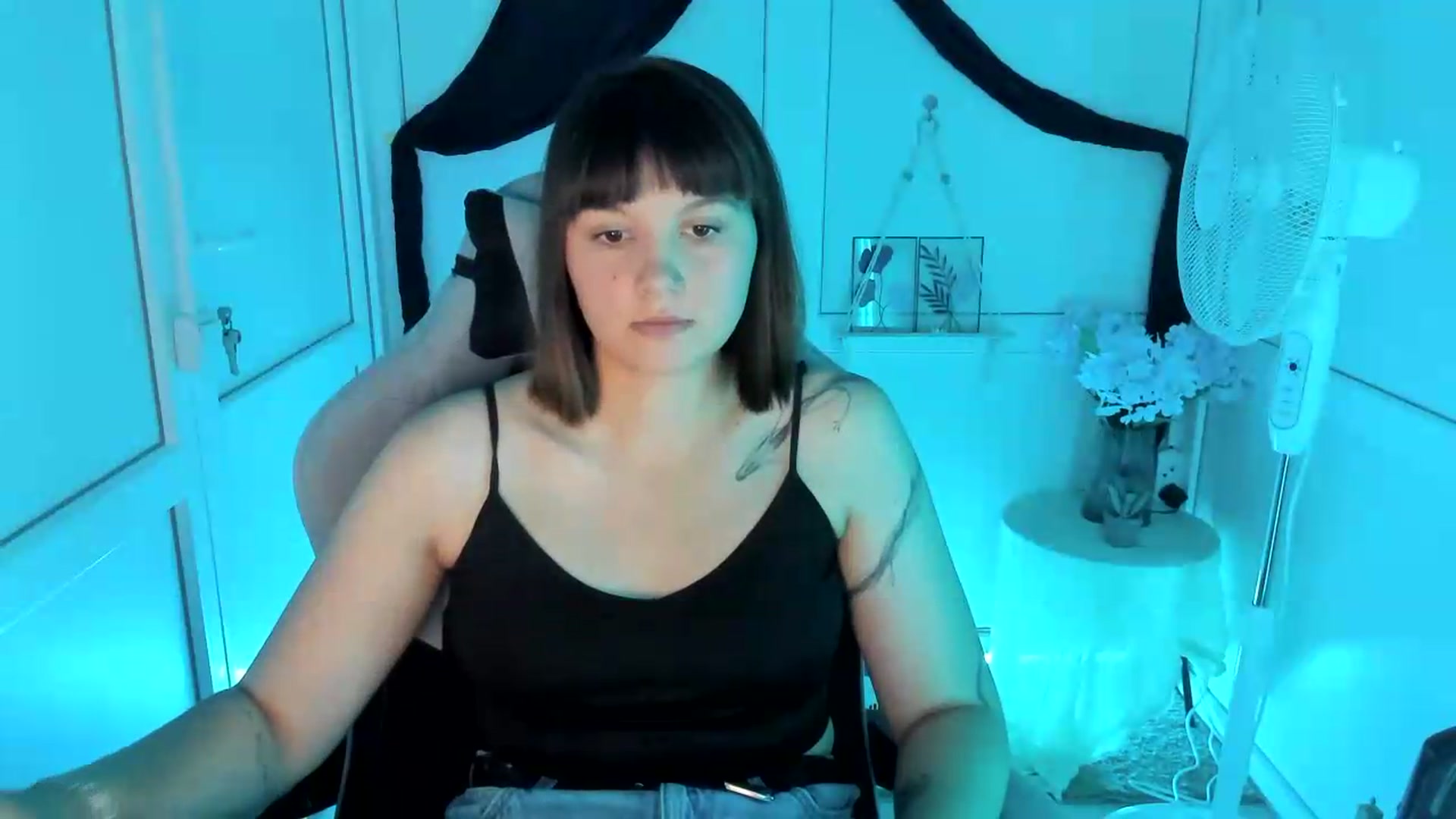 Gallery image thumbnail from Angel_Aura_'s myfreecams stream on, 09/13/2026, 09:59 image 13 of 20