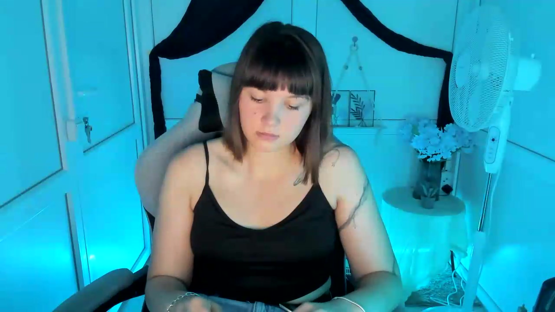 Gallery image thumbnail from Angel_Aura_'s myfreecams stream on, 09/13/2026, 09:59 image 20 of 20