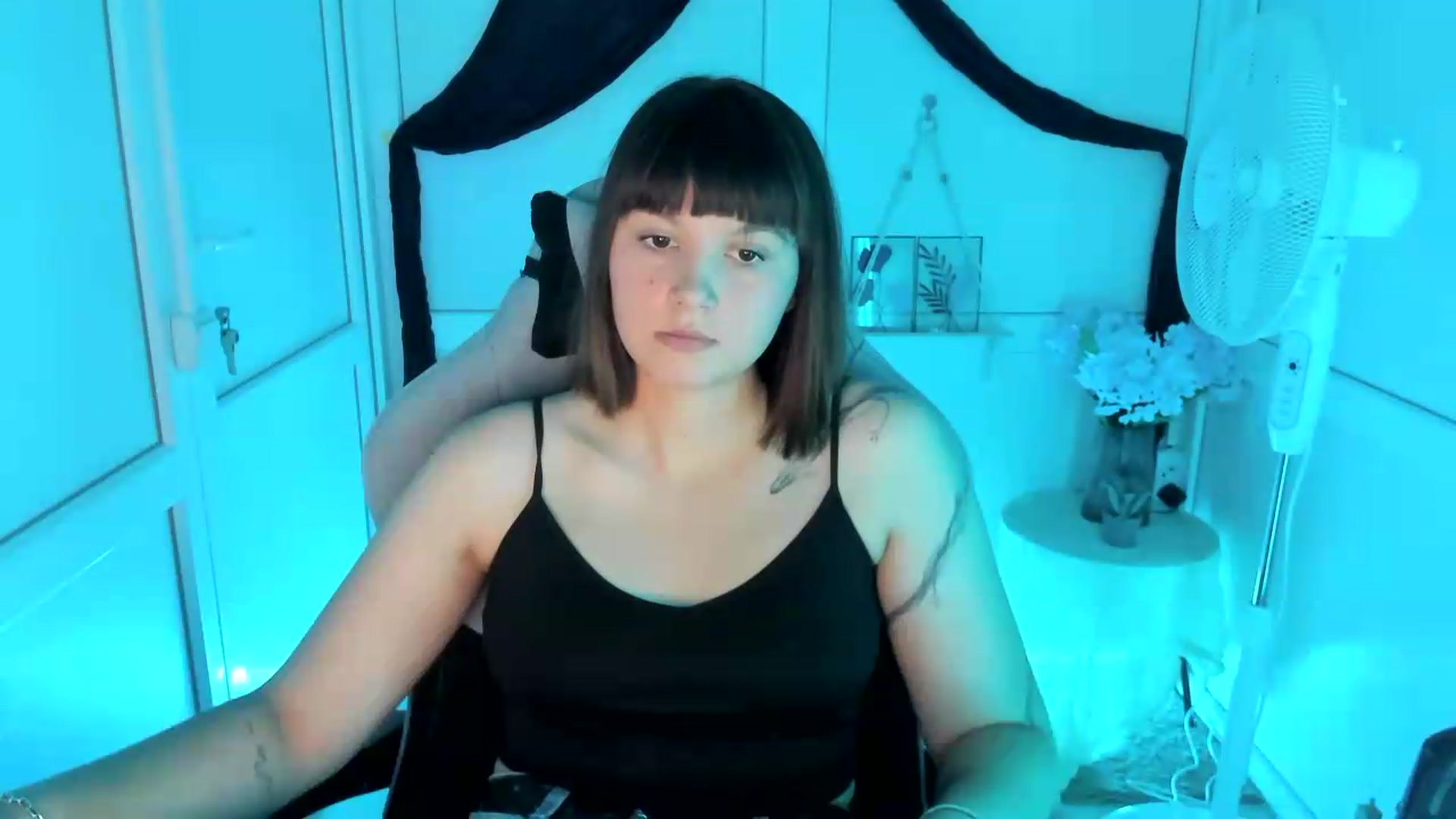 Gallery image thumbnail from Angel_Aura_'s myfreecams stream on, 09/13/2026, 09:59 image 5 of 20