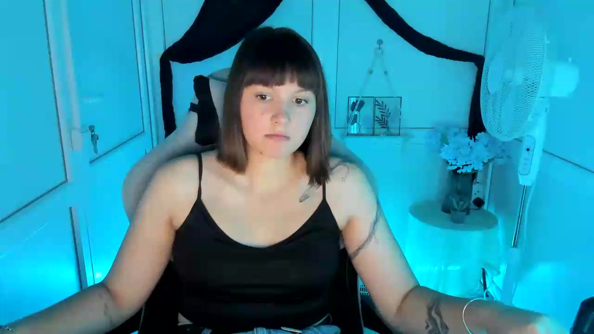 Gallery image thumbnail from Angel_Aura_'s myfreecams stream on, 09/13/2026, 09:59 image 18 of 20