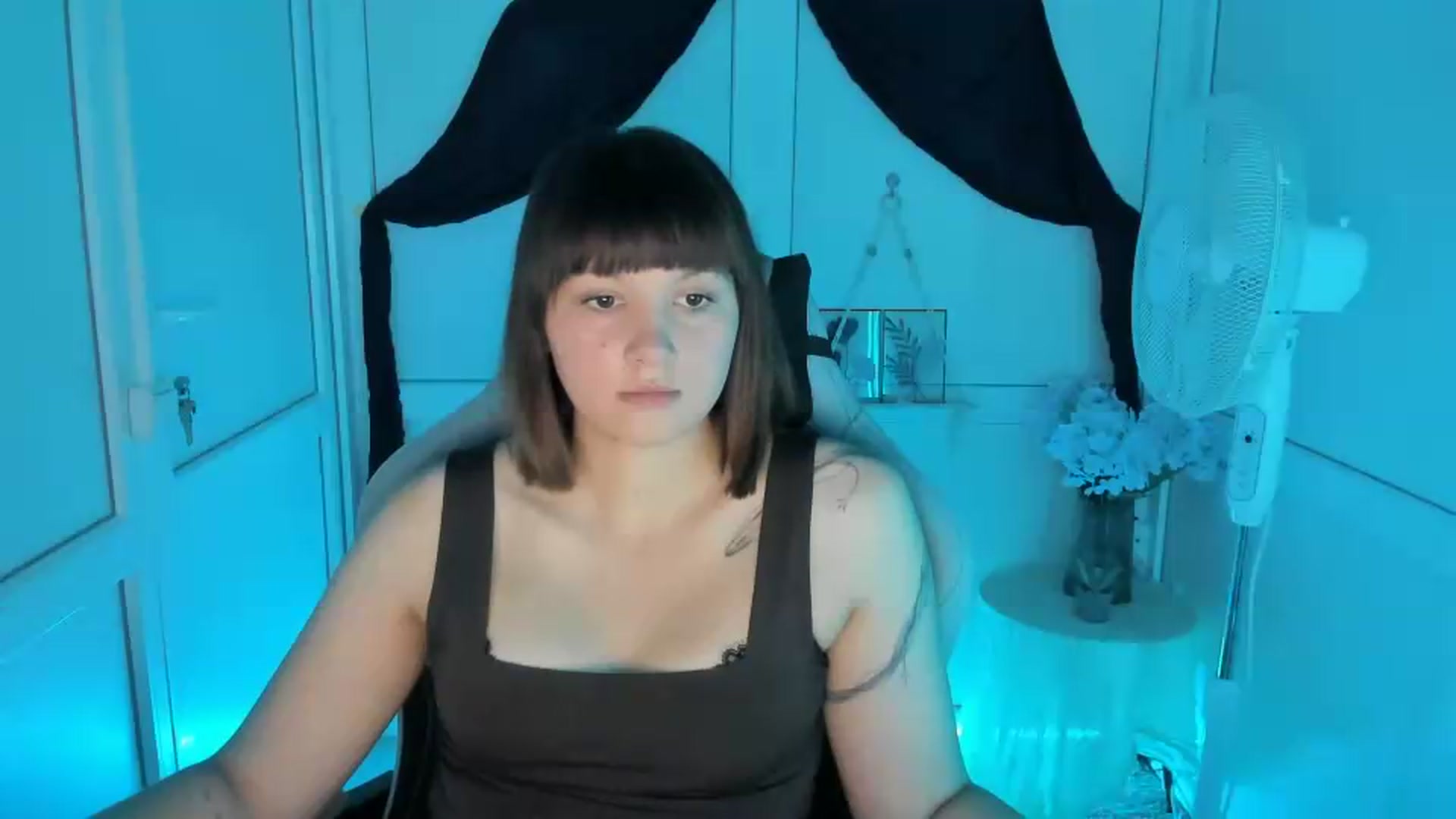 Gallery image thumbnail from Angel_Aura_'s myfreecams stream on, 09/14/2026, 10:22 image 11 of 20