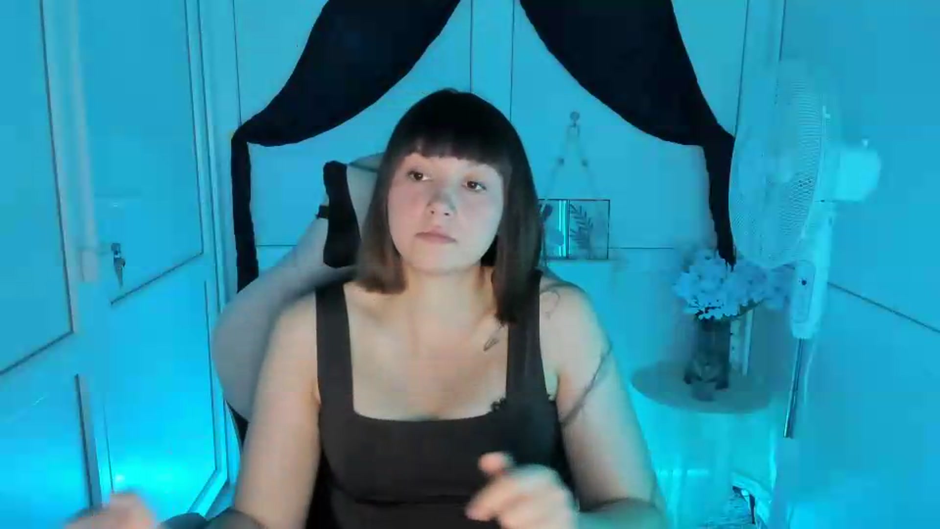 Gallery image thumbnail from Angel_Aura_'s myfreecams stream on, 09/14/2026, 10:22 image 5 of 20