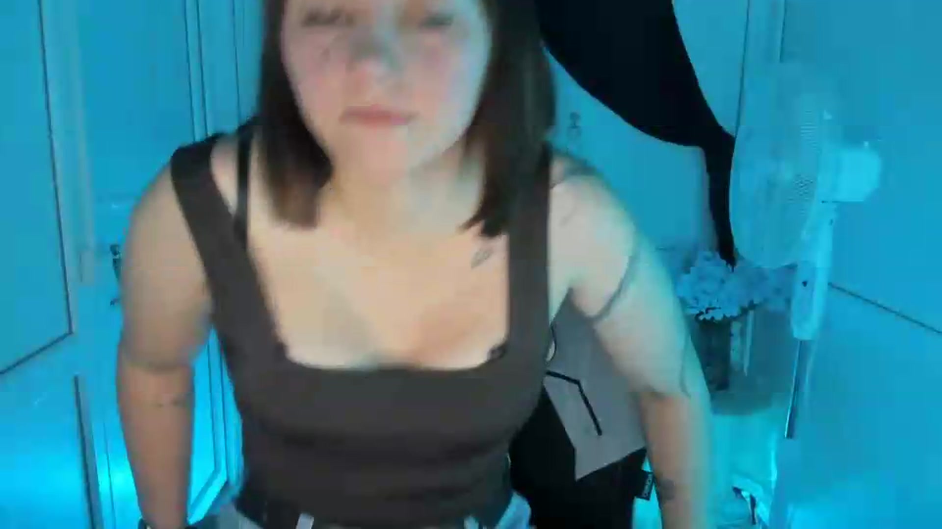 Gallery image thumbnail from Angel_Aura_'s myfreecams stream on, 09/14/2026, 10:22 image 9 of 20