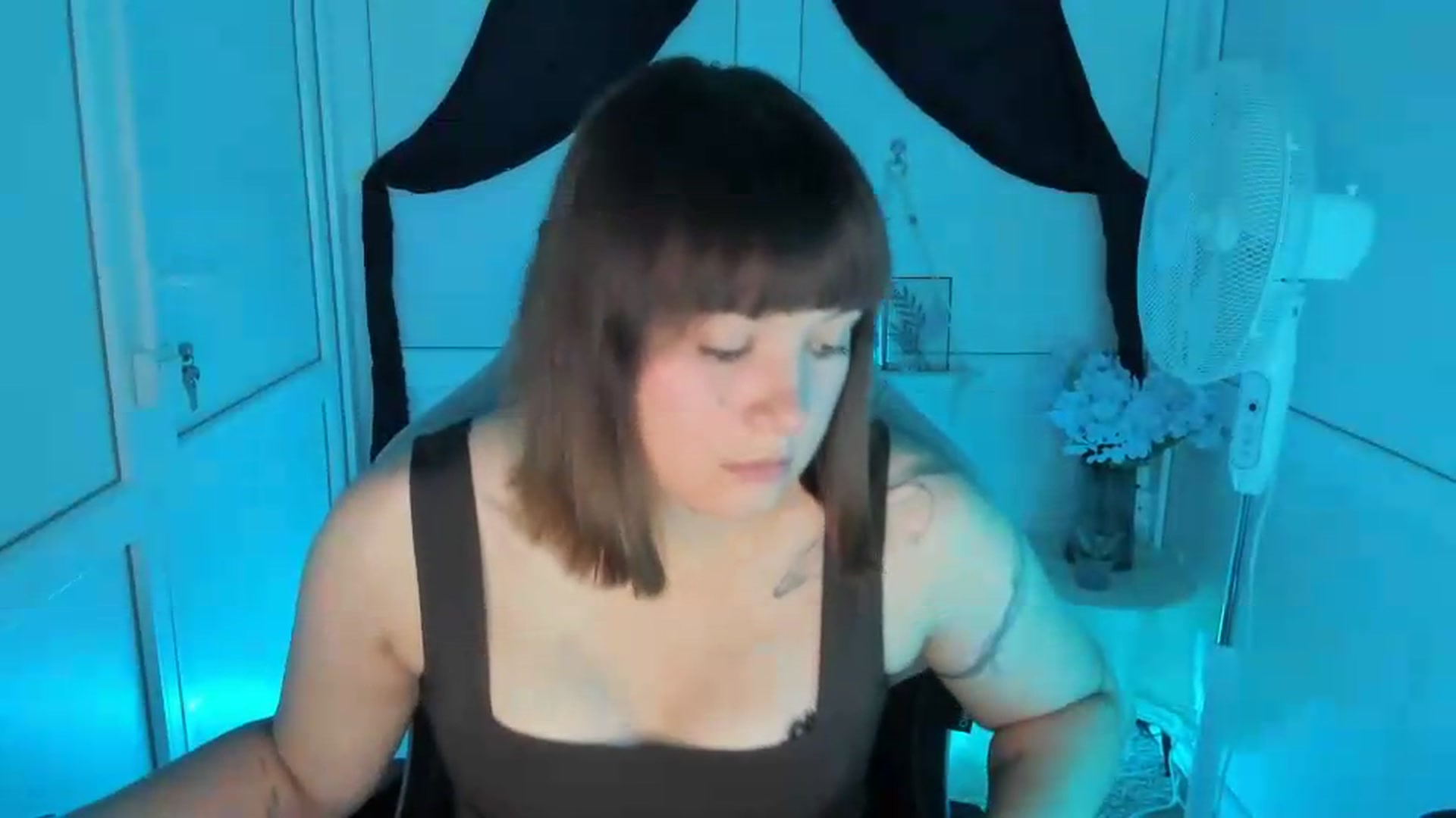 Gallery image thumbnail from Angel_Aura_'s myfreecams stream on, 09/14/2026, 10:22 image 3 of 20